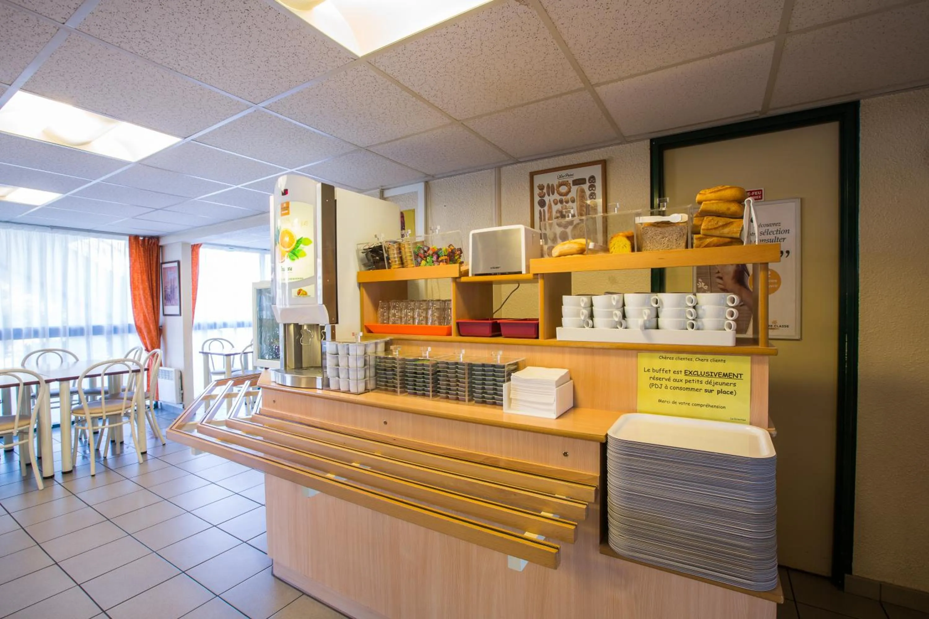 Food in Première Classe Clermont Ferrand Nord