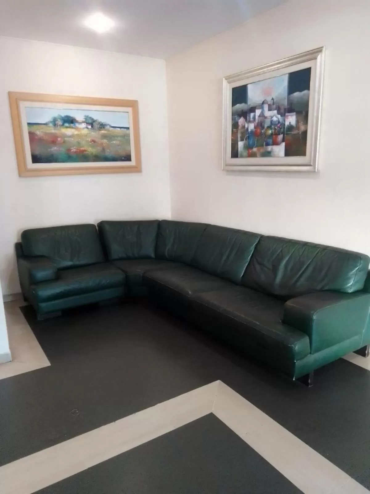 Communal lounge/ TV room in Campus Hotel