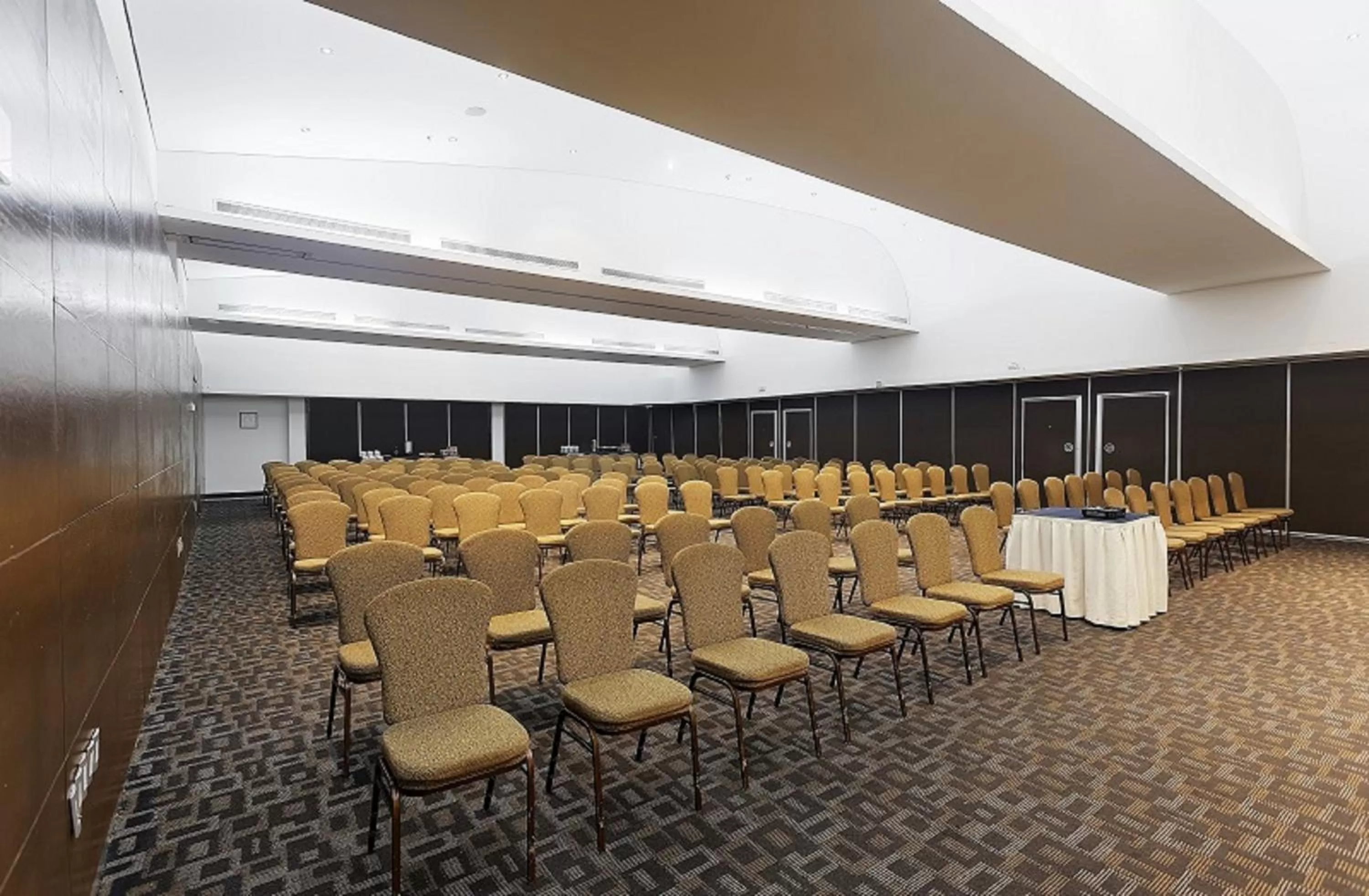 Meeting/conference room in Crowne Plaza Villahermosa by IHG