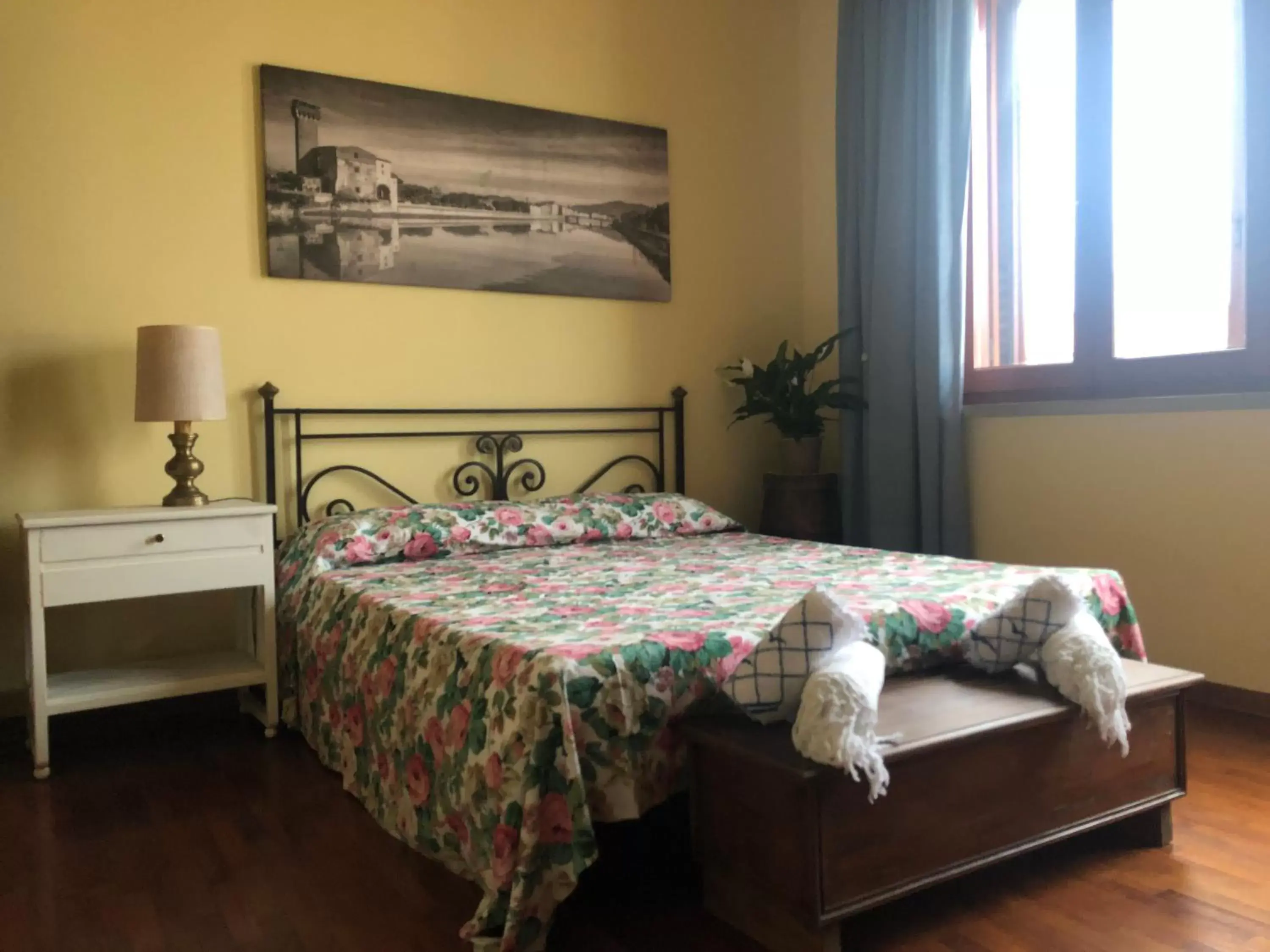 Double Room with Balcony - single occupancy in Villa Orsini - A Retreat in Pisa - Food and Relax Double Room with Balcony - single occupancy in Villa Orsini - A Retreat in Pisa - Food and Relax