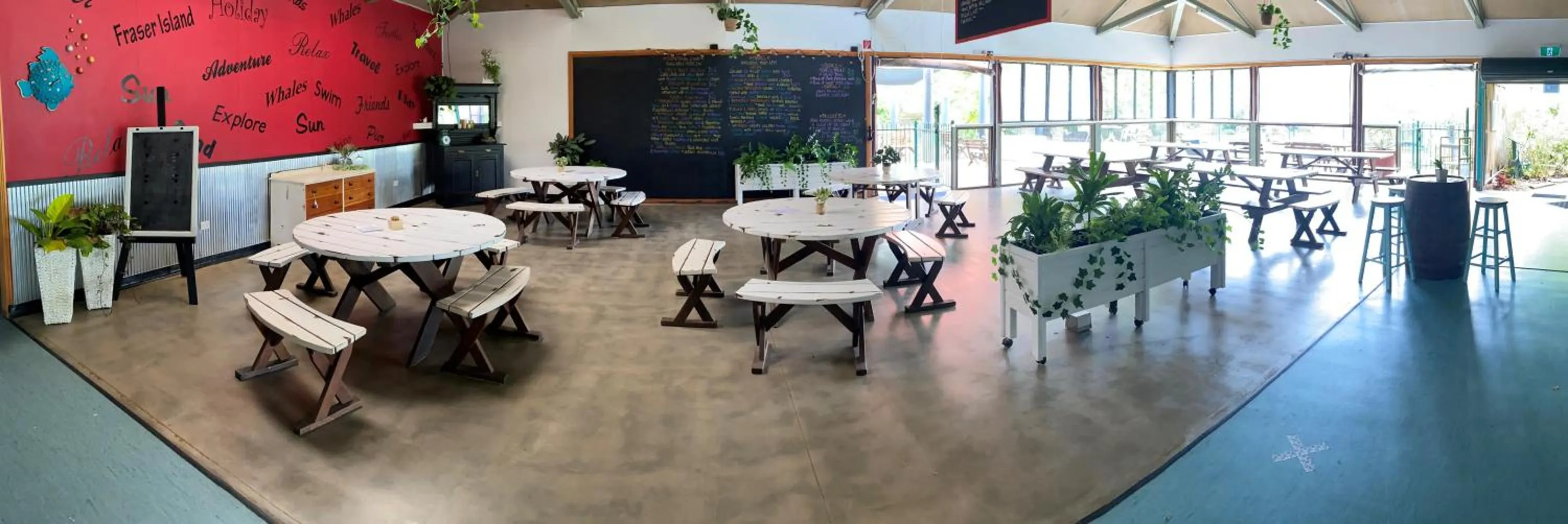 Restaurant/places to eat in Colonial Village Resort