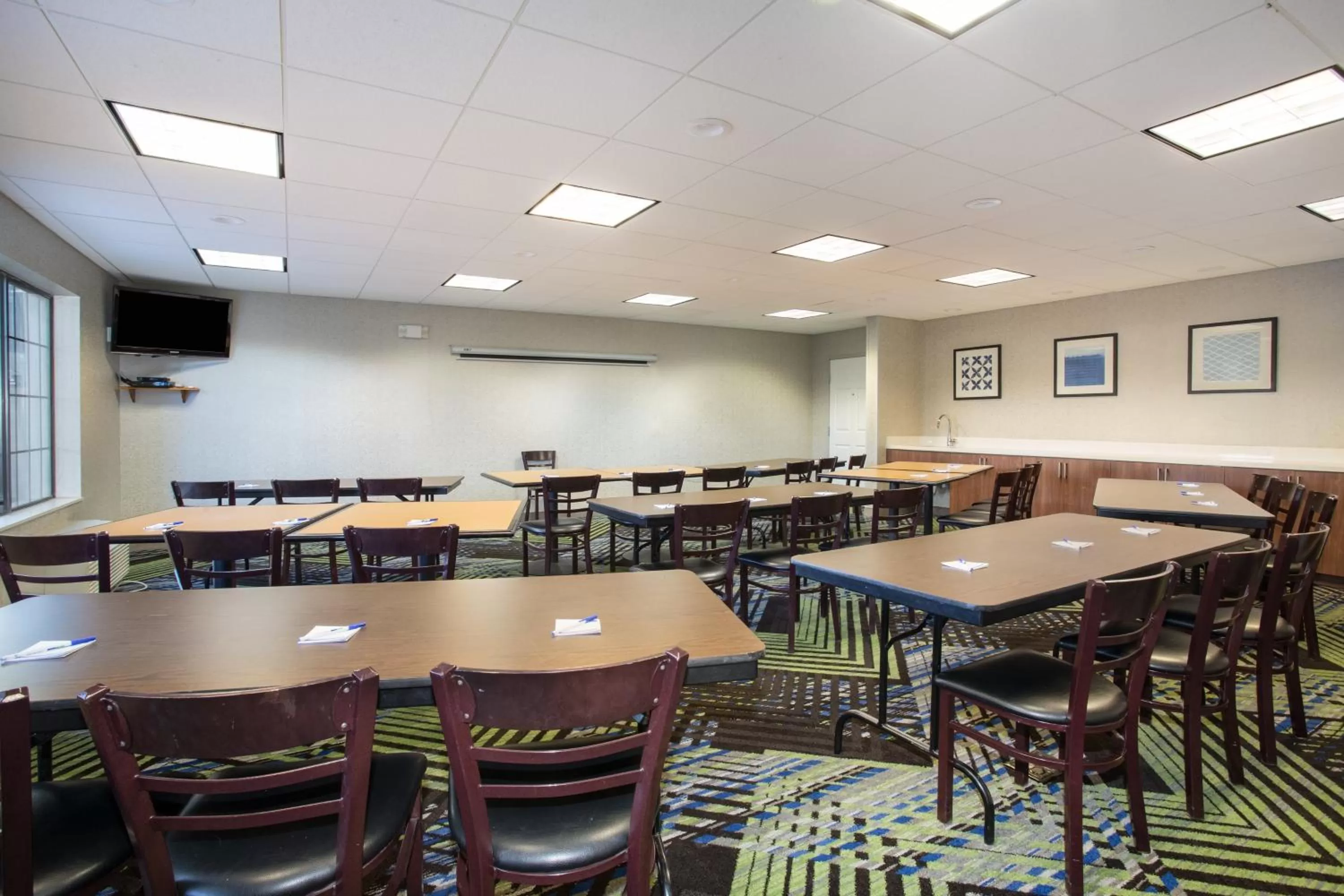 Meeting/conference room in Holiday Inn Express Hotel & Suites Fort Collins by IHG