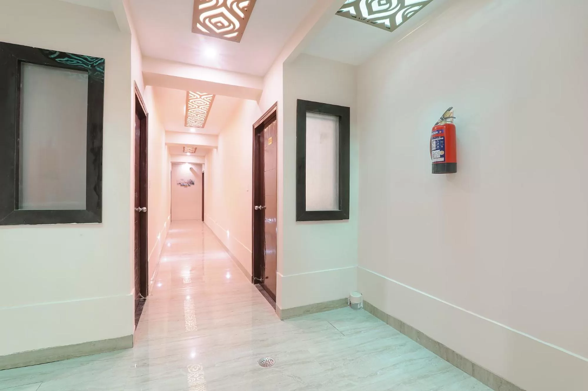 Lobby or reception in FabHotel Silver Stone Inn