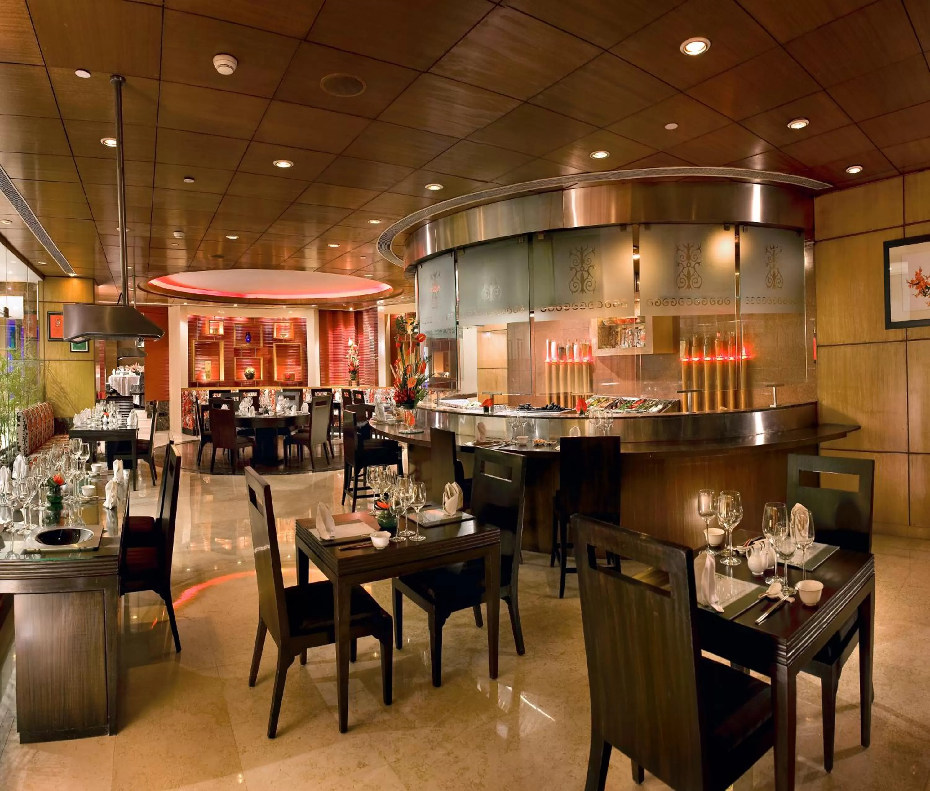 Restaurant/places to eat in Radisson Blu MBD Hotel Noida