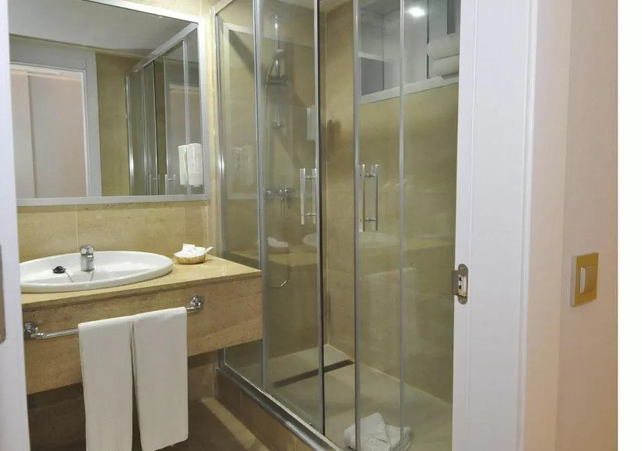 Shower in Paradise Park Fun Lifestyle Hotel