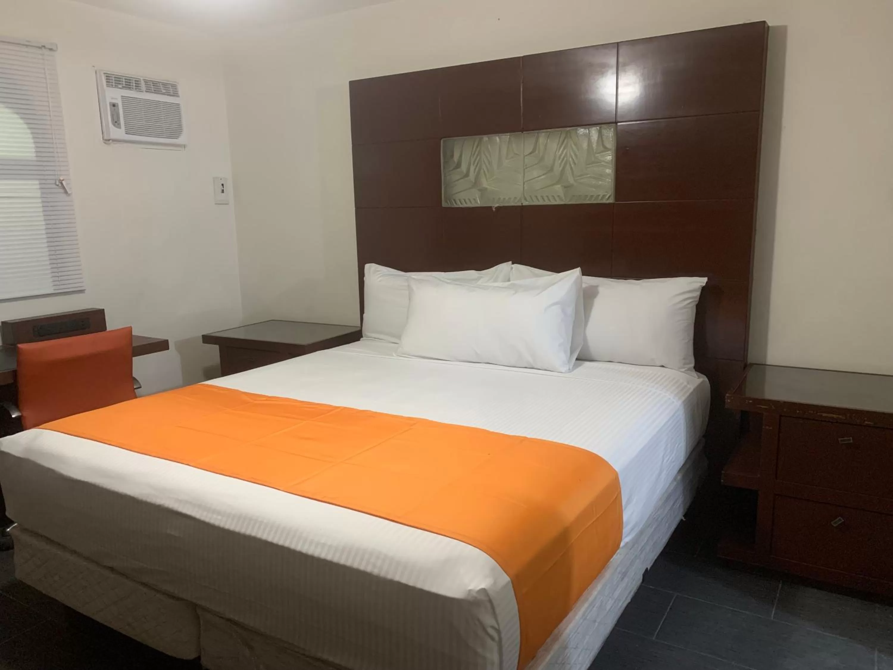 Bed in HOTEL DORADO DIAMANTE