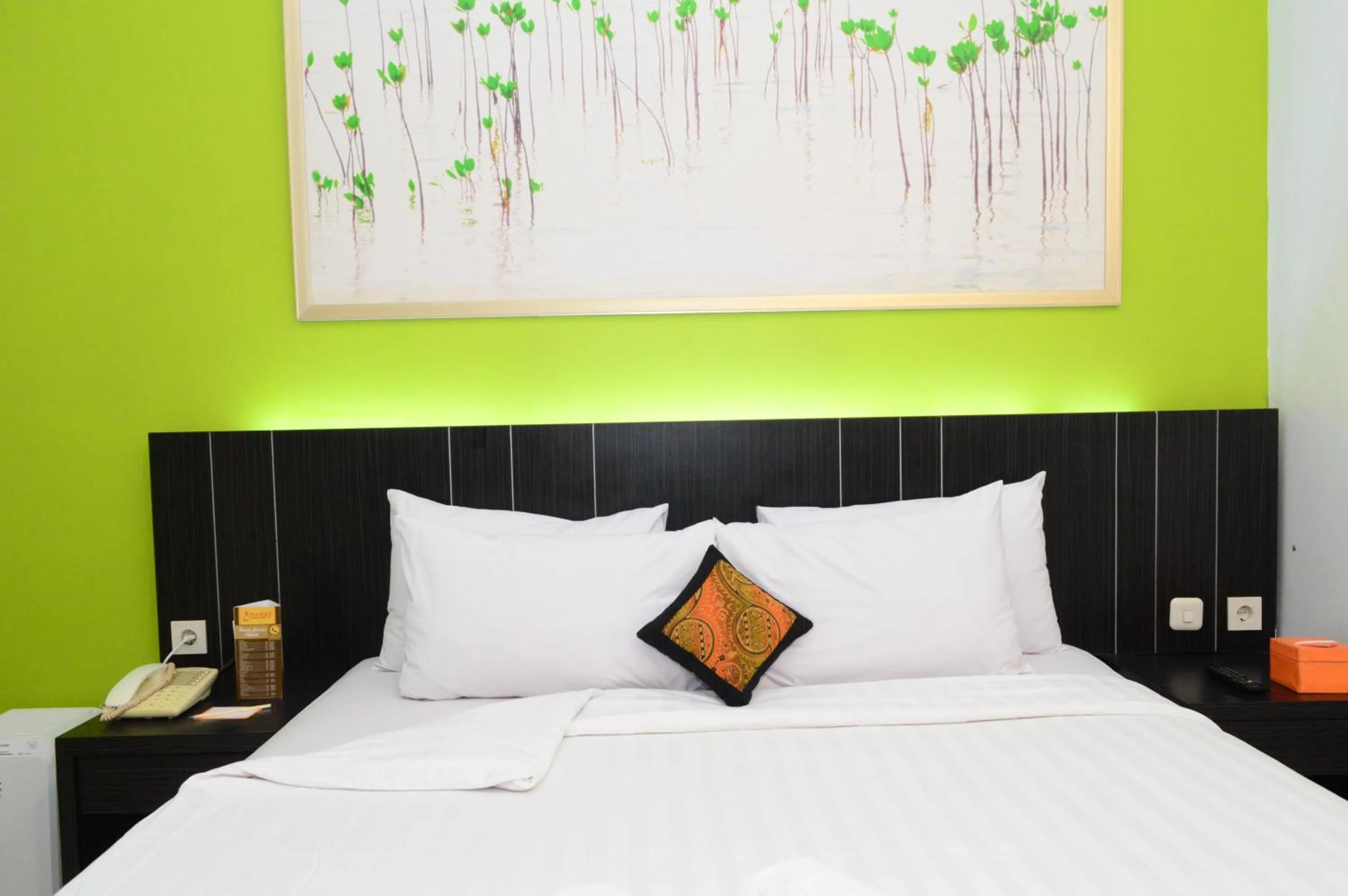 Bed in J Hotel - Bandara Soekarno Hatta