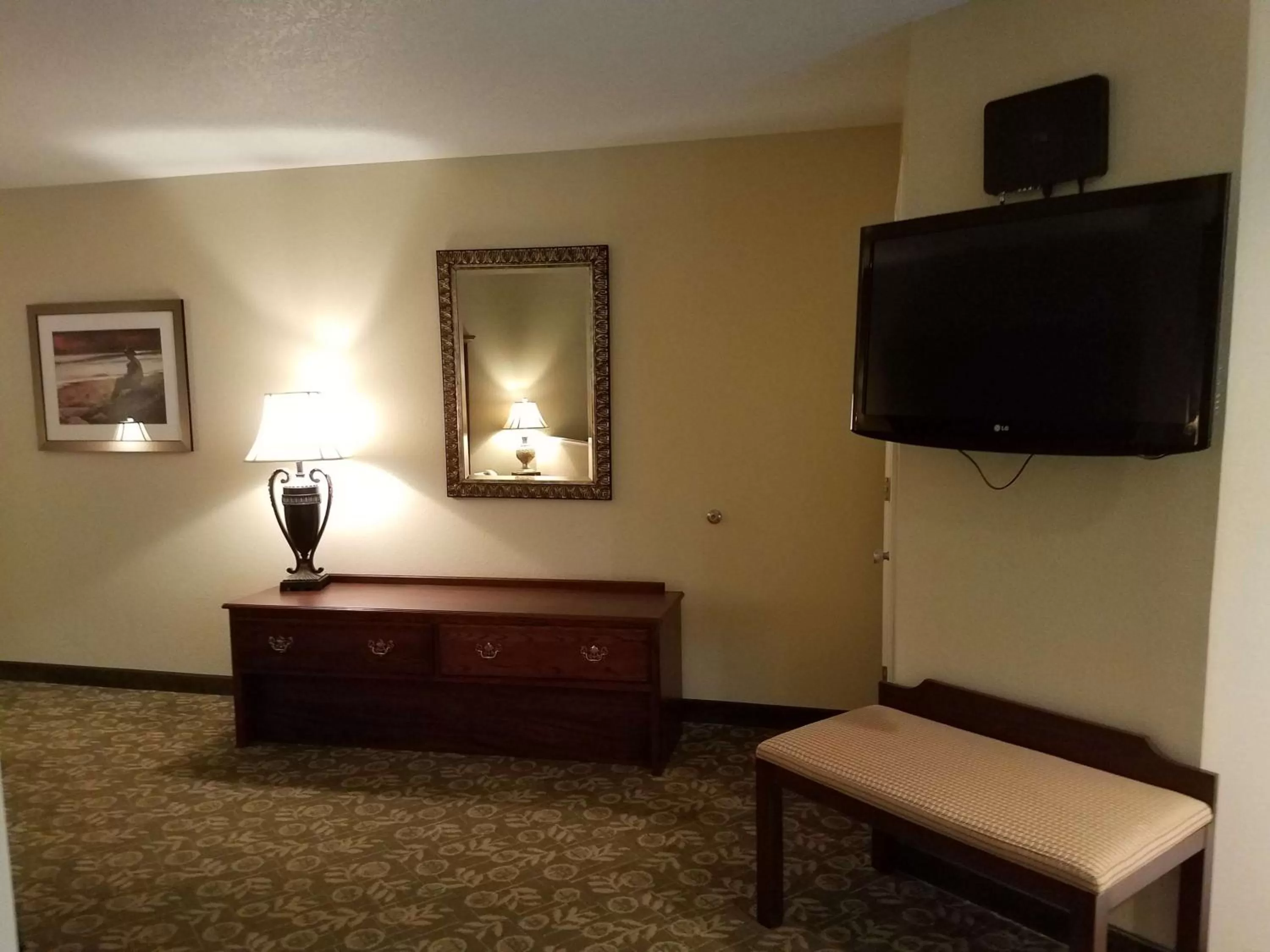 Photo of the whole room in Best Western Salbasgeon Inn & Suites