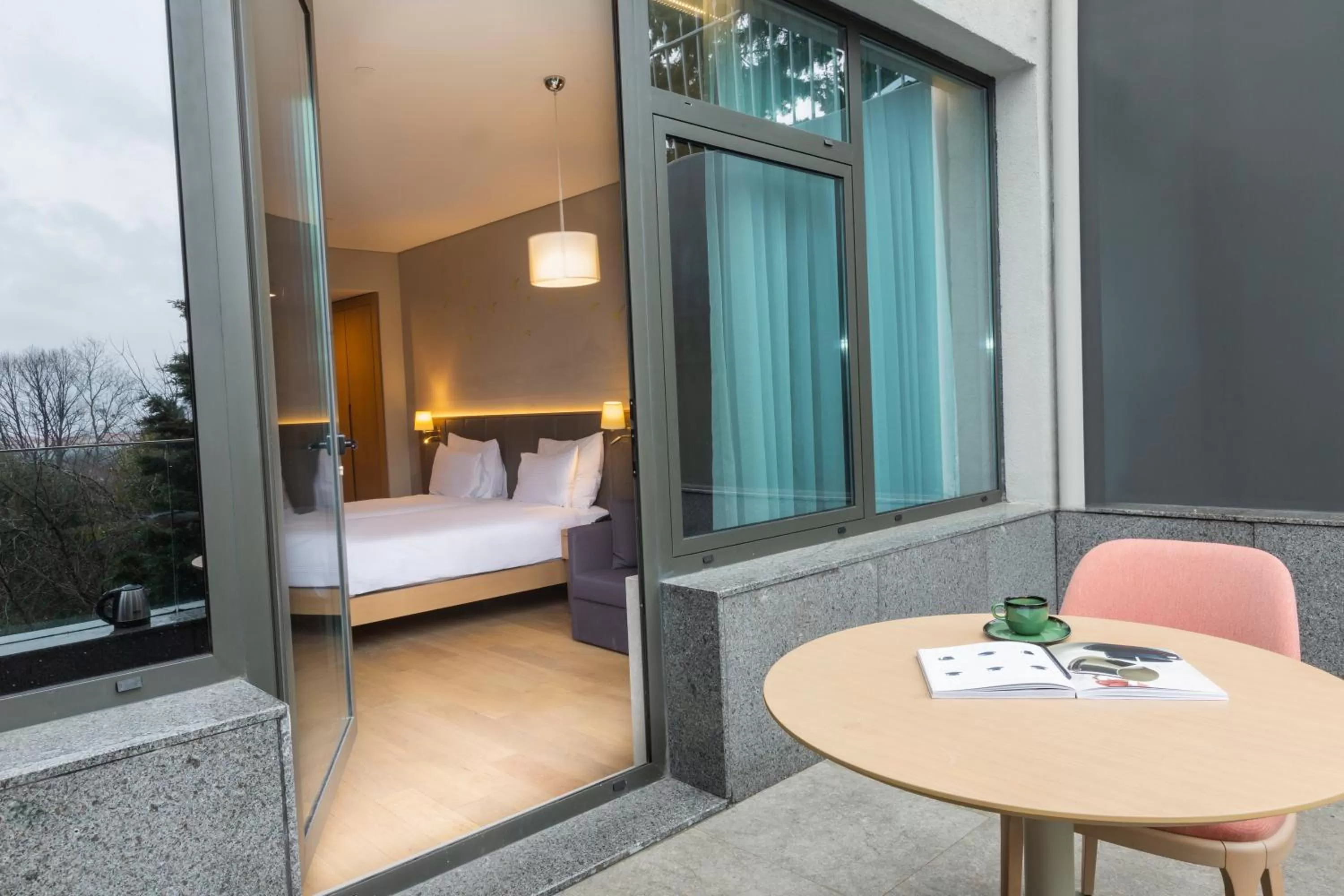 Balcony/Terrace, Bed in Radisson Hotel Istanbul Harbiye