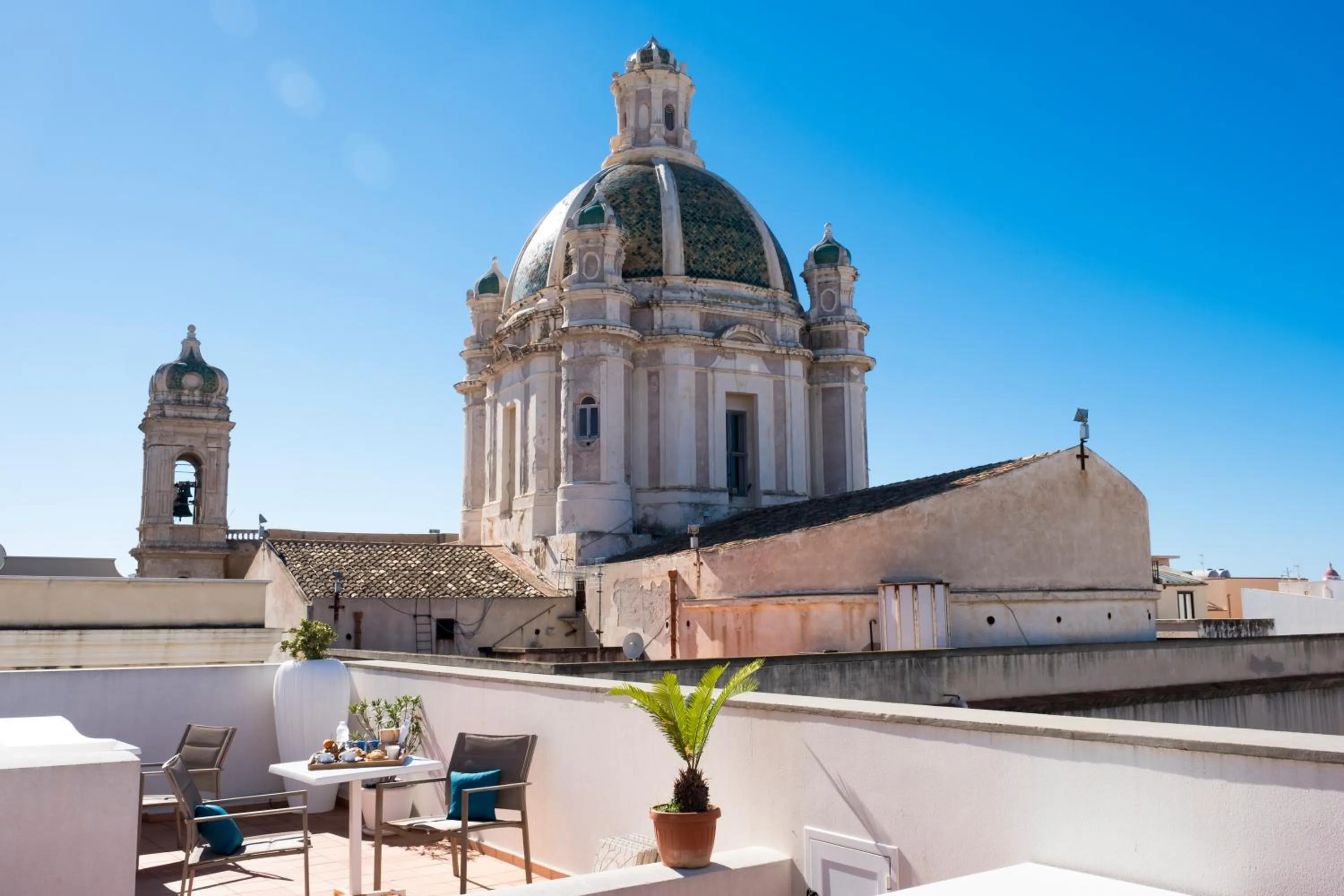 Balcony/Terrace in ZIBIBBO SUITES & ROOMS - Aparthotel in Centro Storico a Trapani