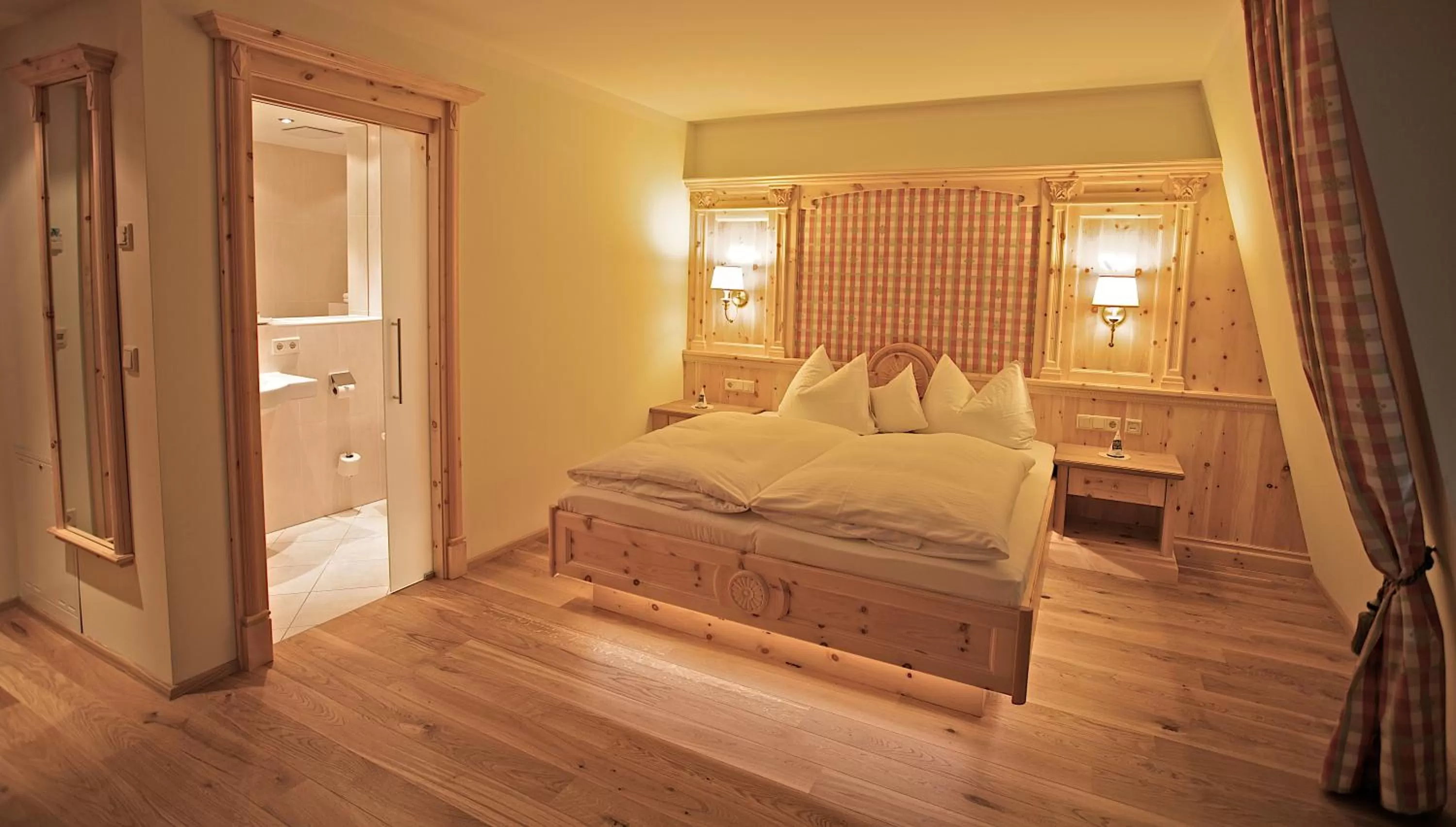 Bedroom, Bed in Hotel am Schloßberg