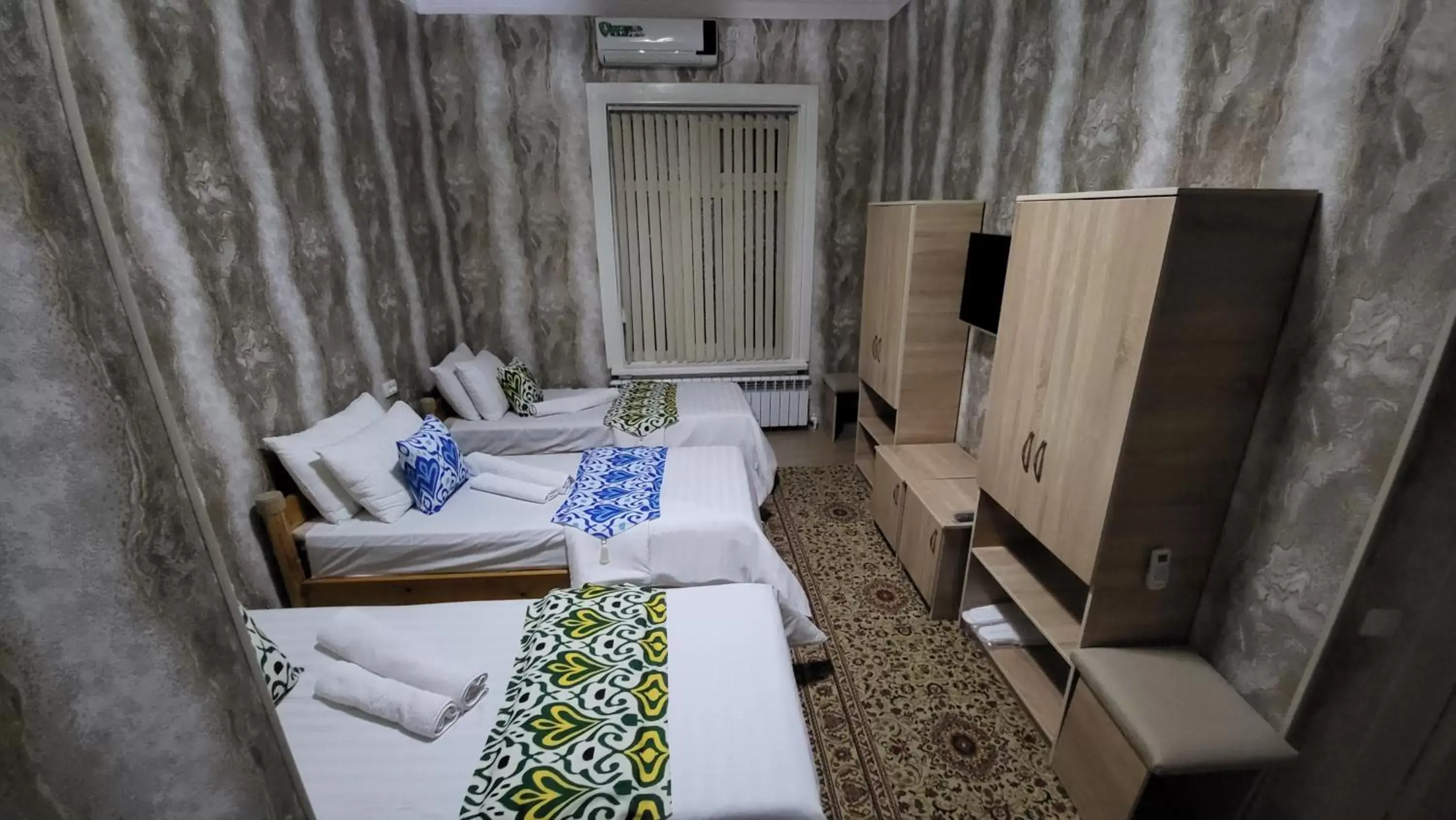 Family Room with Shower in Alisher B&B Chorbog' Family Room with Shower in Alisher B&B Chorbog'