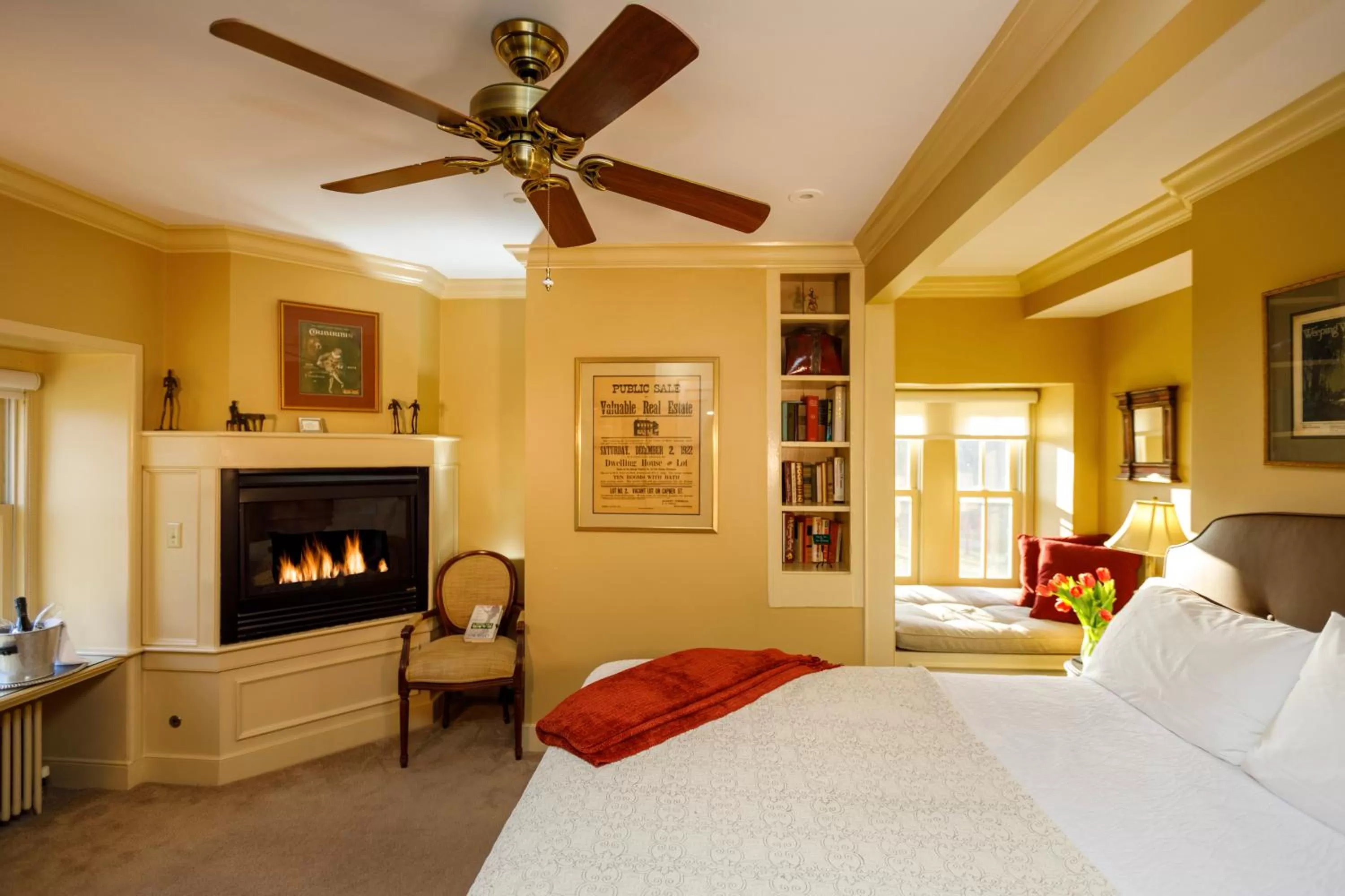 Photo of the whole room, Bed in Woolverton Inn