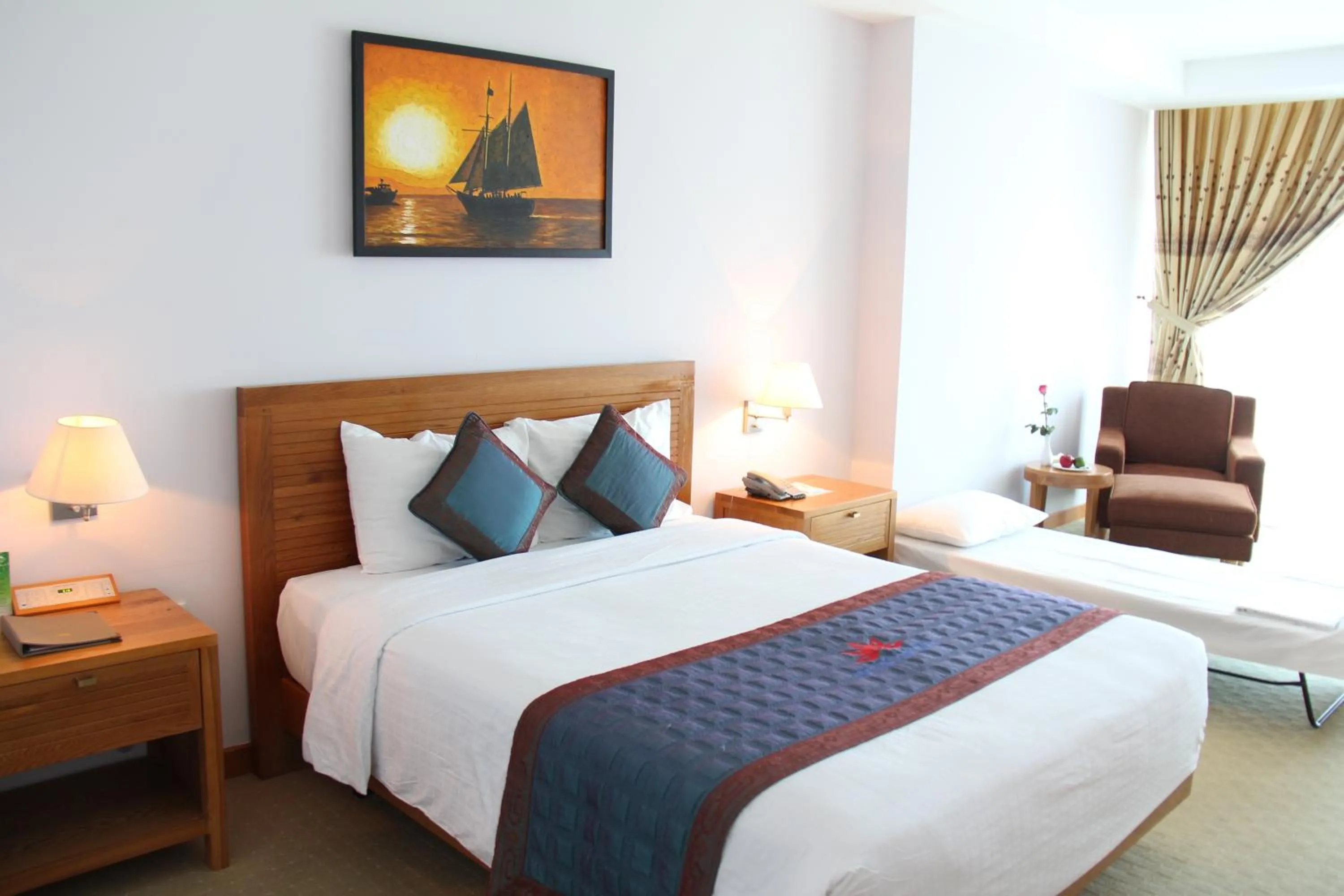 Deluxe Double Room with City View in Petro Hotel