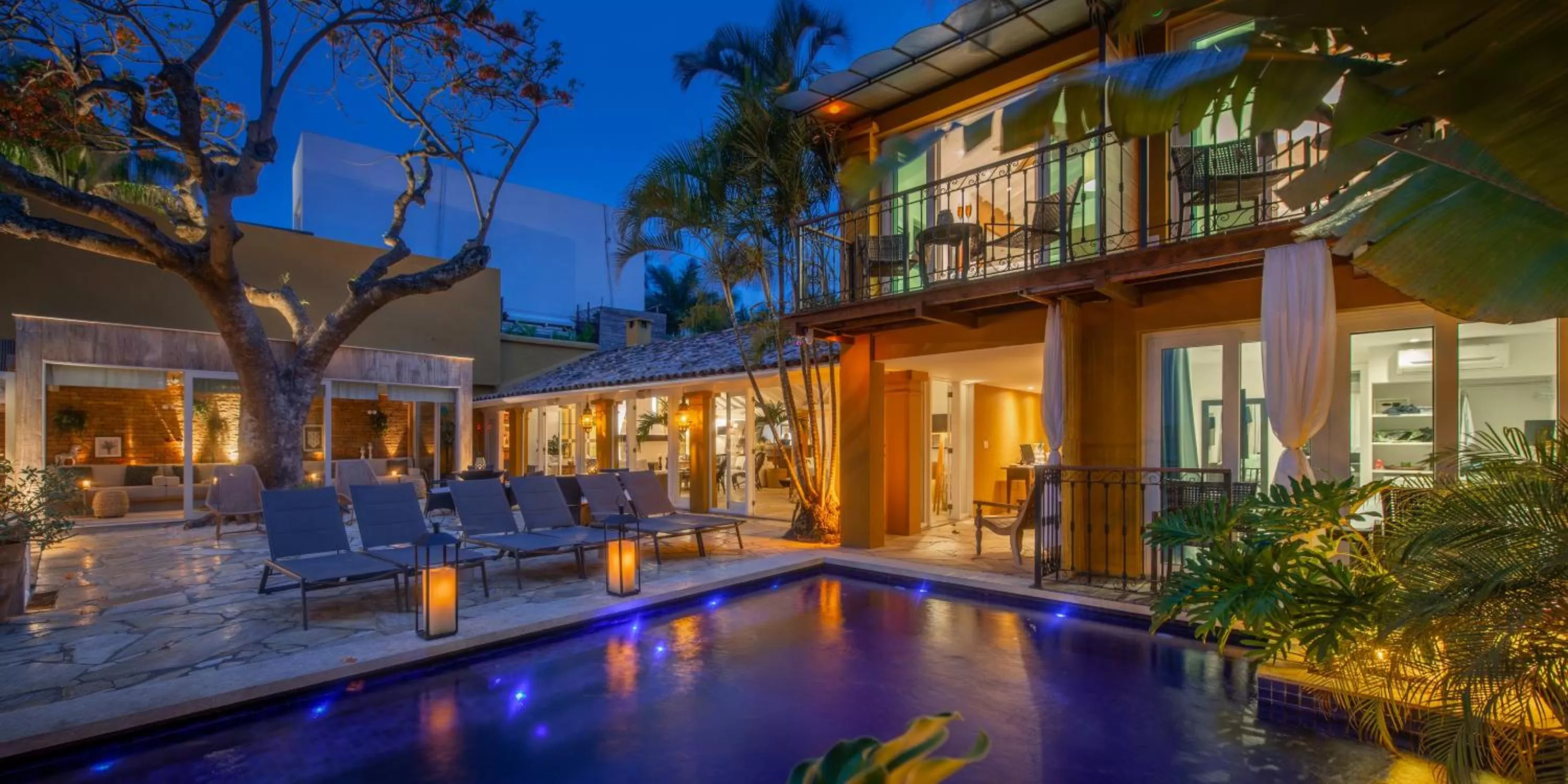 Property building in Vila deste Hotel