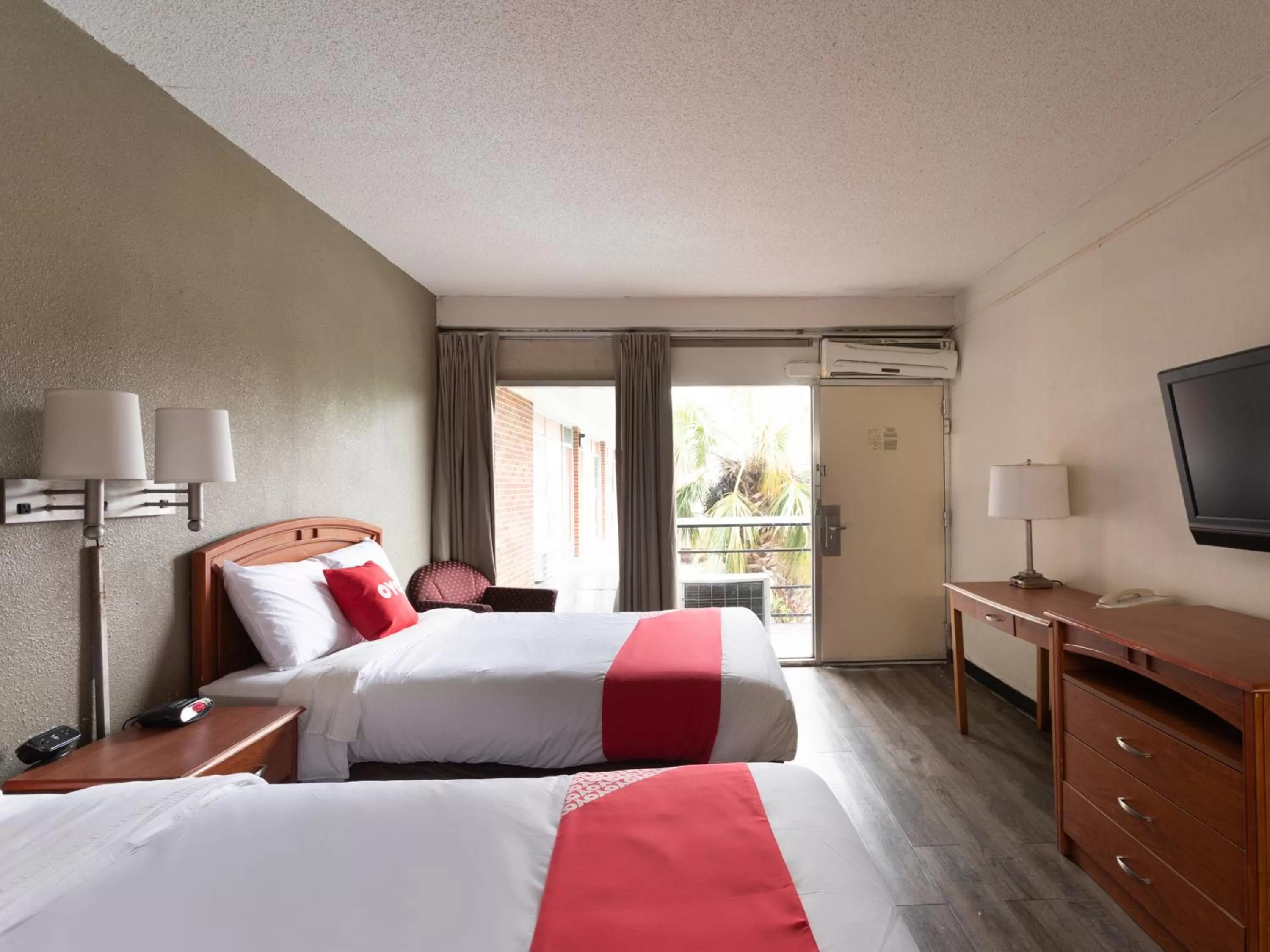Double Room with Two Double Beds in OYO Hotel Sumter SC Downtown
