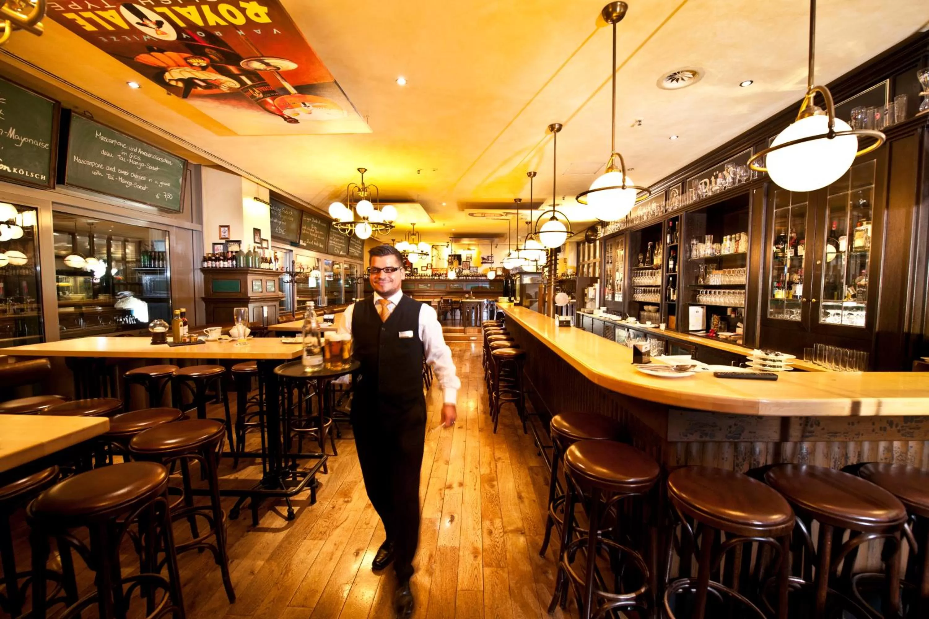 Staff in Dorint An der Messe Köln