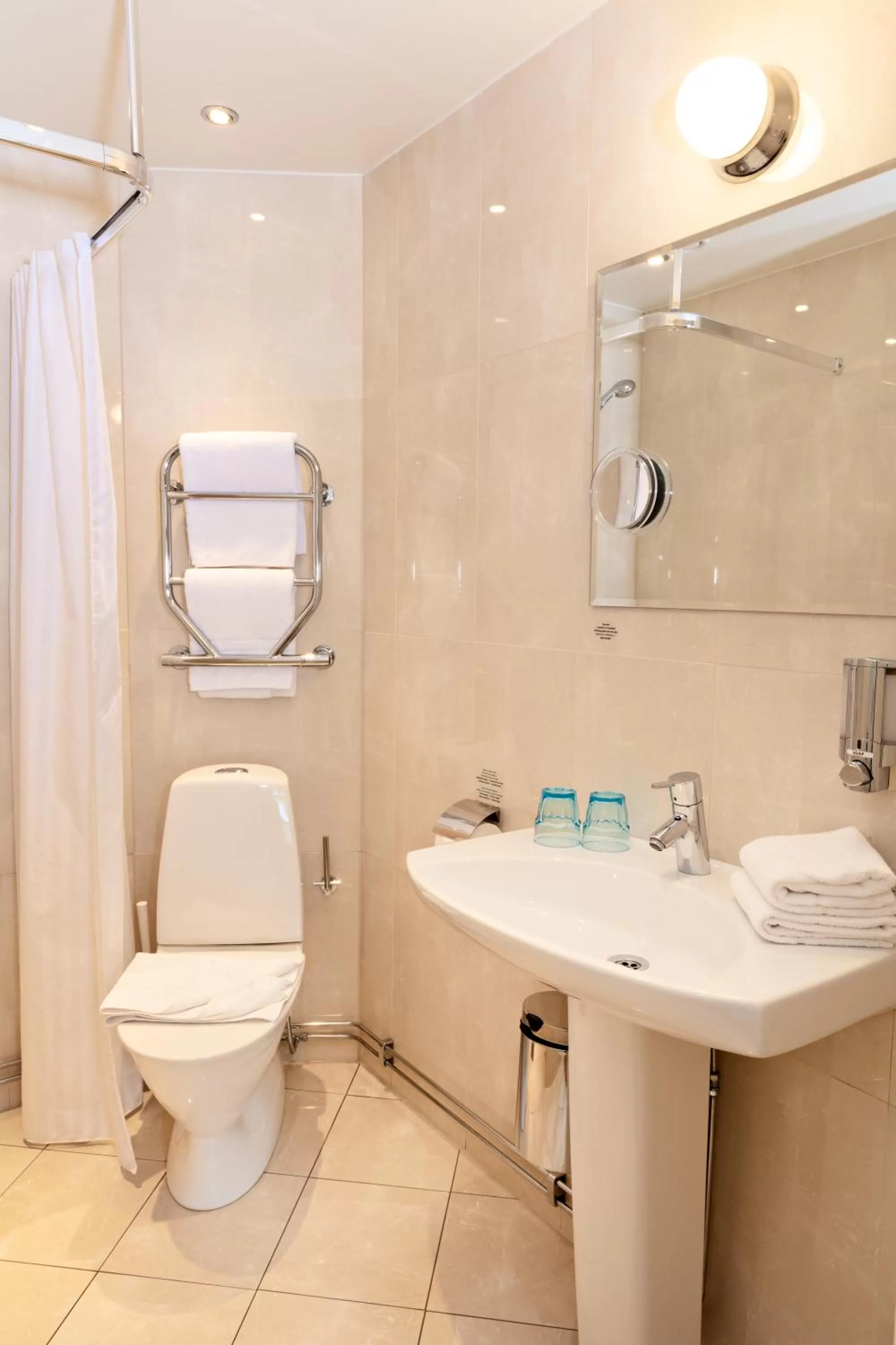 Bathroom in Center Hotel - Sure Hotel by Best Western