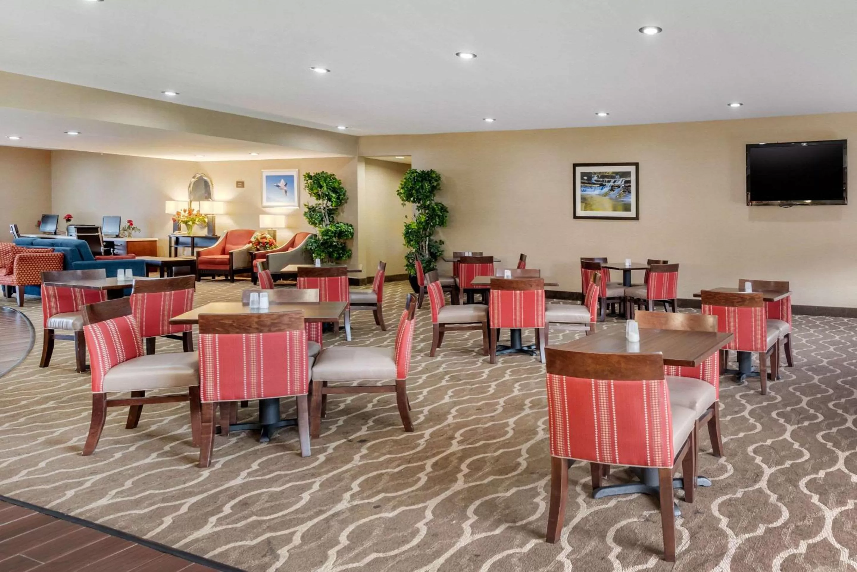 Restaurant/places to eat in Comfort Suites Dayton-Wright Patterson