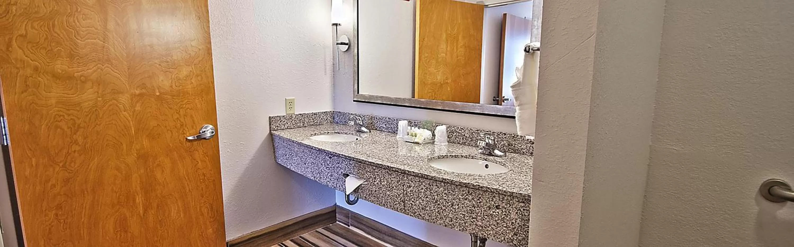 Bathroom in Holiday Inn Manahawkin/Long Beach Island by IHG