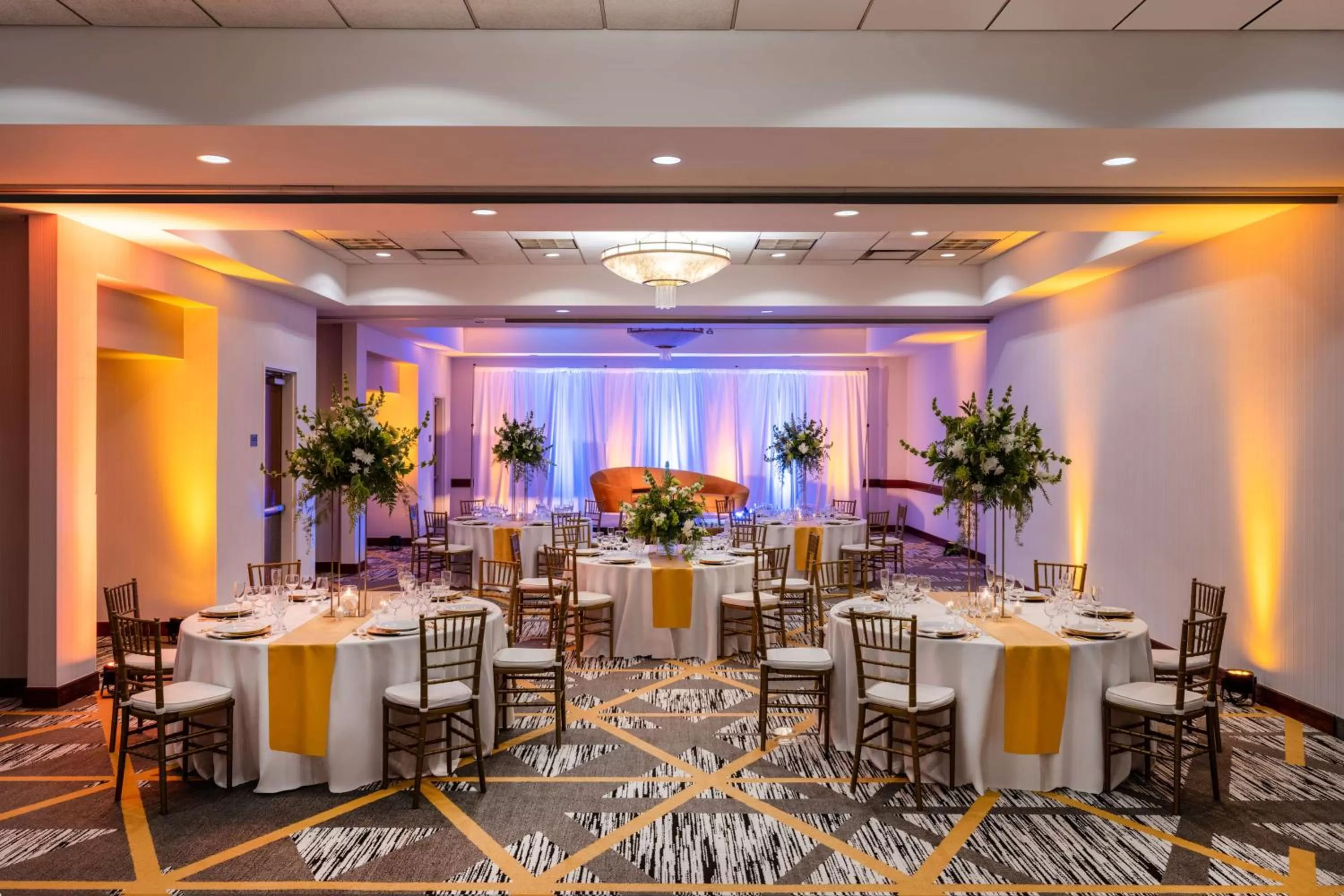 Meeting/conference room in Embassy Suites by Hilton Portland Airport