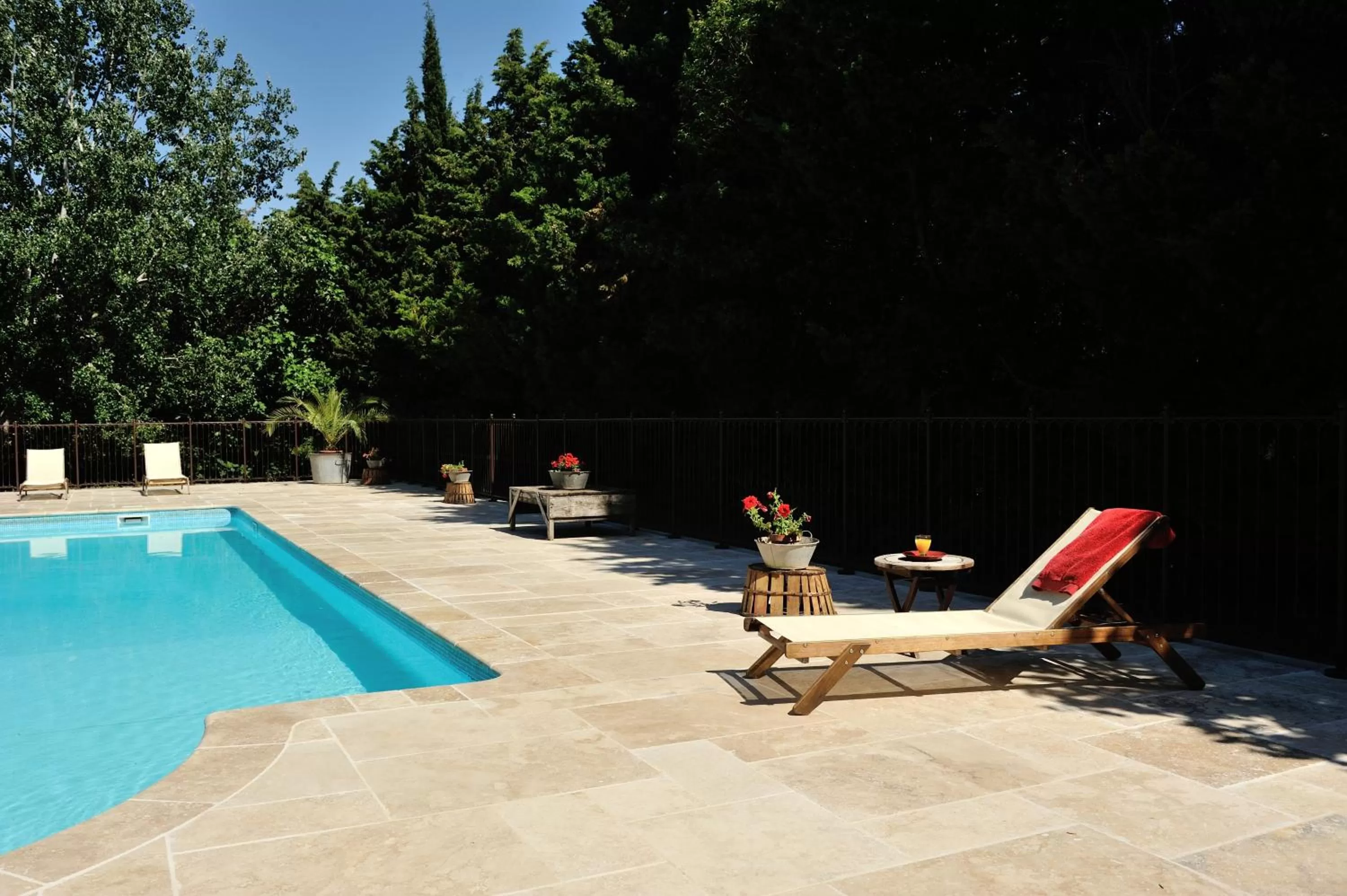 Pool view in Chambres d'Hotes Domaine des Machottes