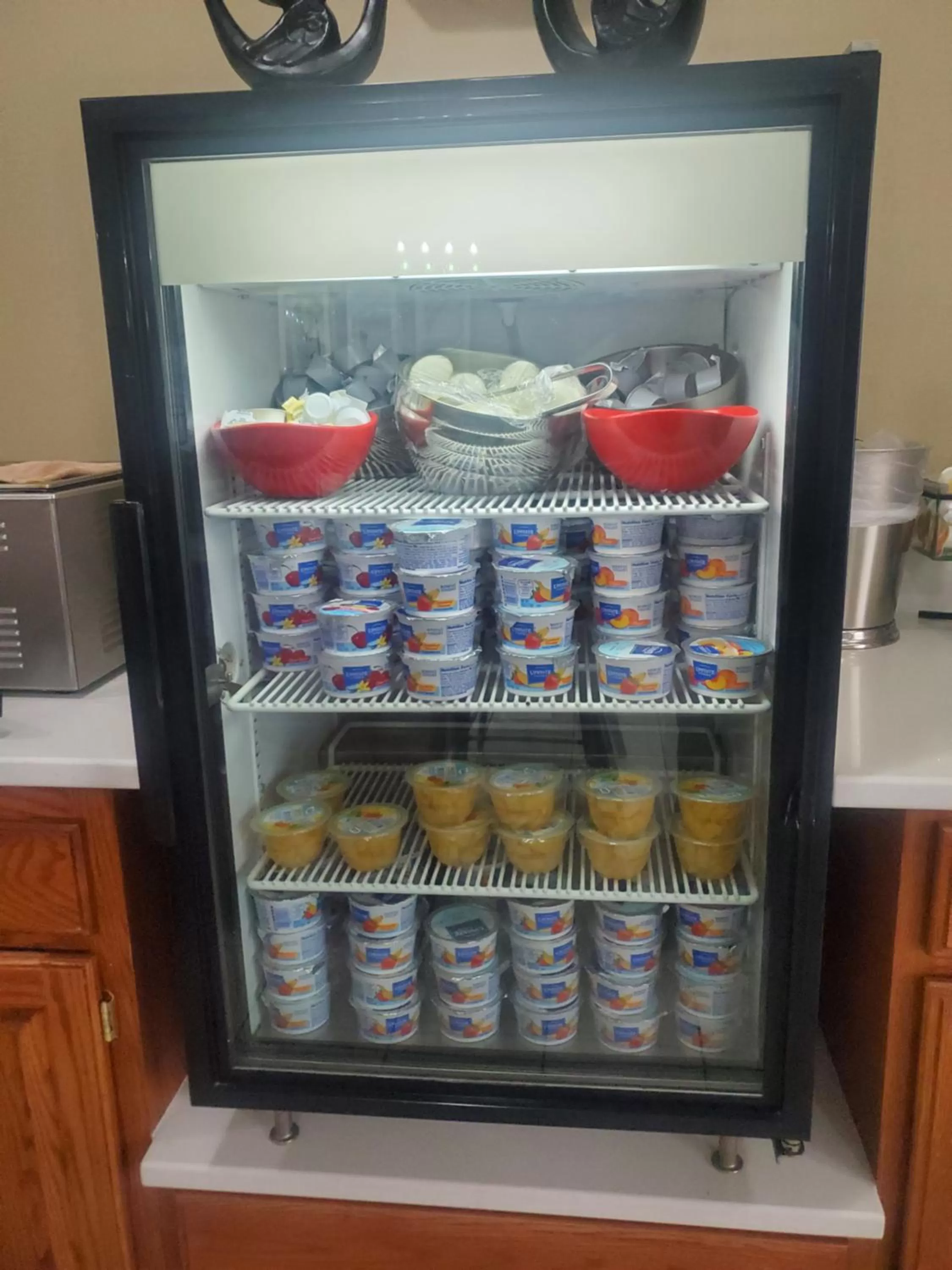 Breakfast in GrandStay Hotel & Suites Ames