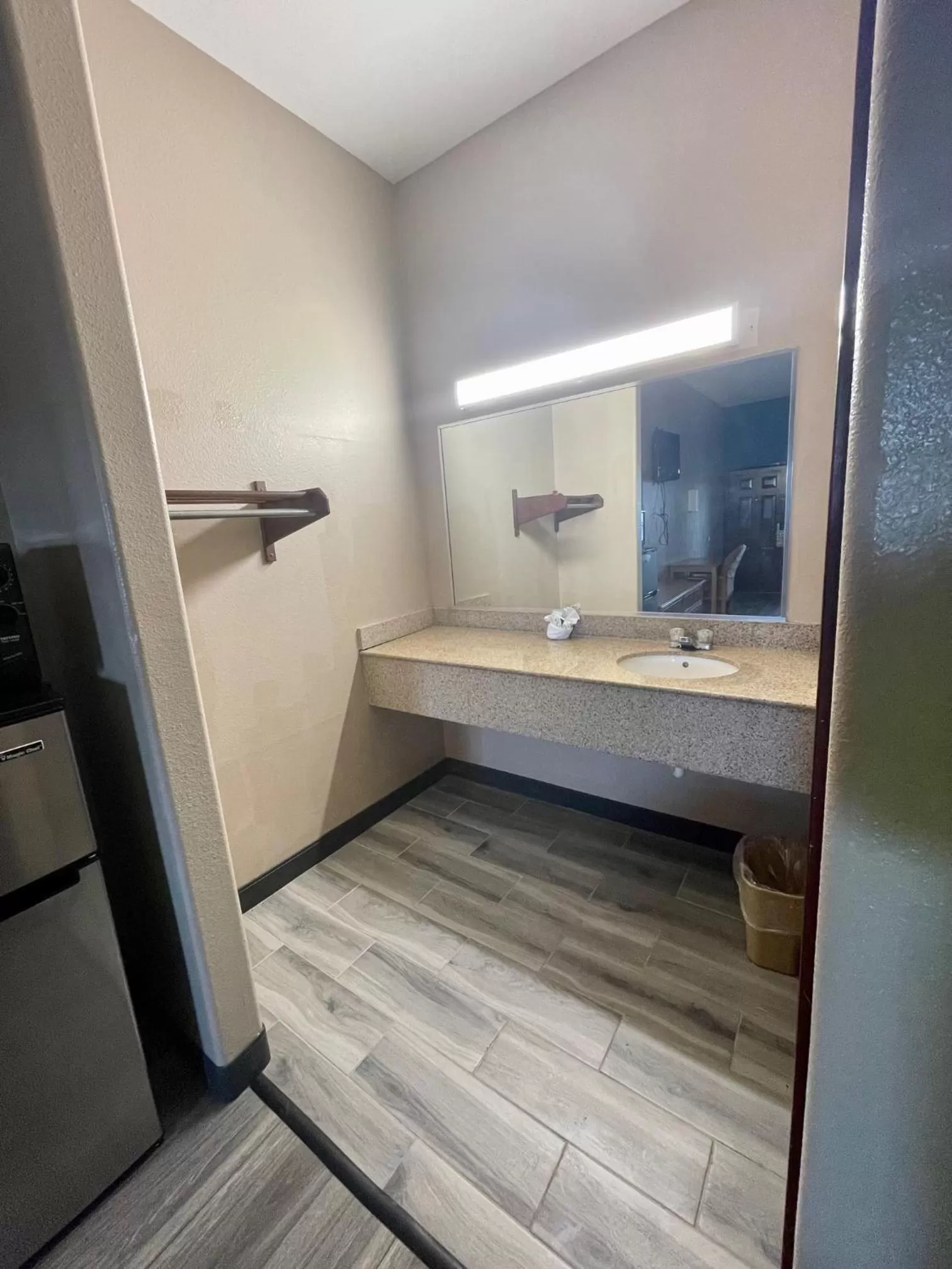 Bathroom in Airport inn & suites