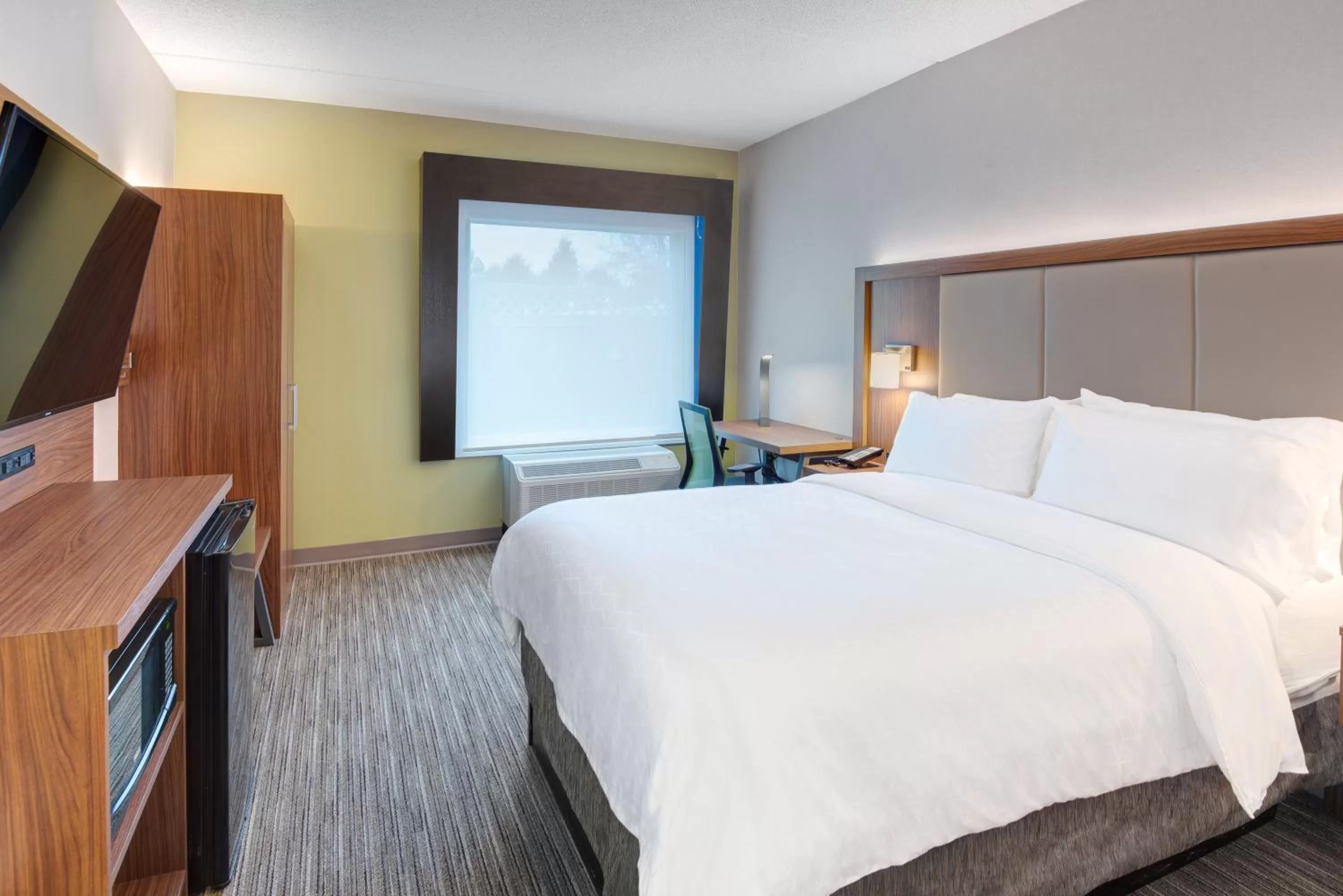 Photo of the whole room, Bed in Holiday Inn Express & Suites West Long Branch - Eatontown by IHG