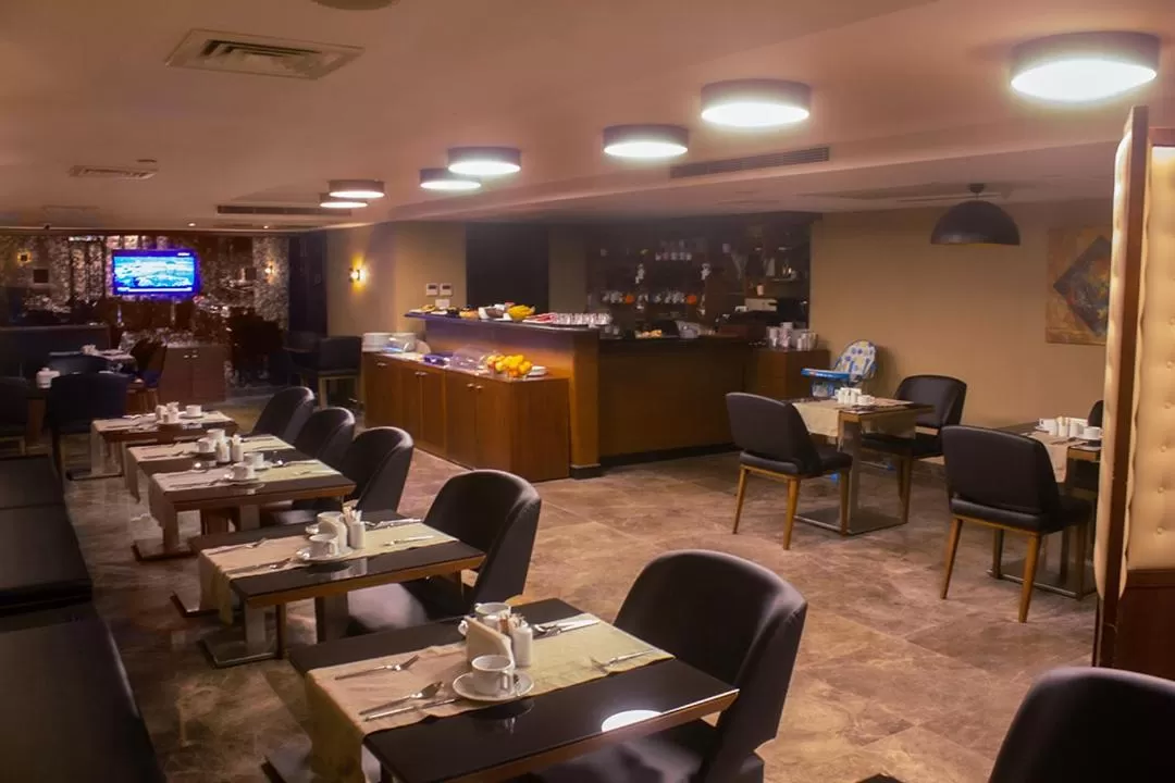 Restaurant/places to eat in Inncity Hotel Nisantasi
