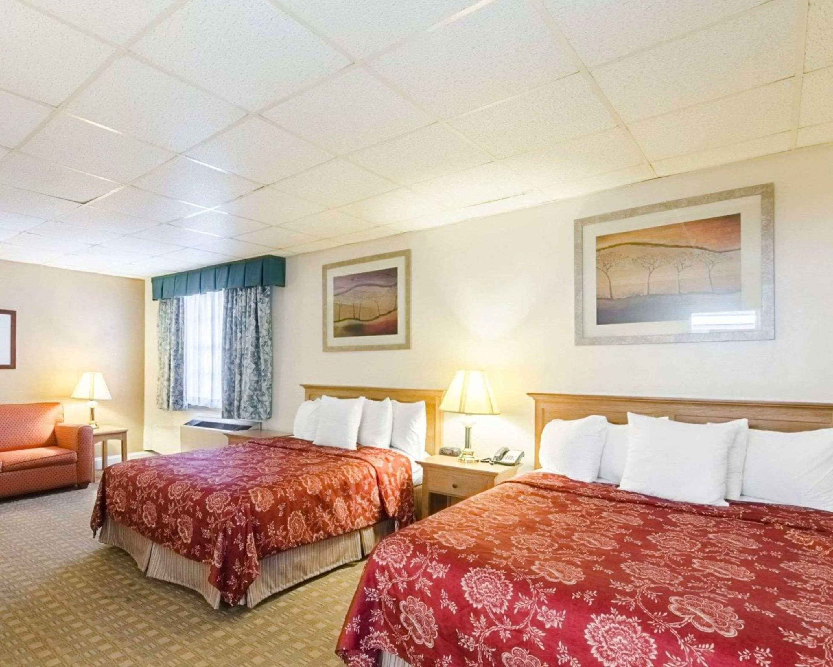 Rodeway Inn Williamsburg Edge District