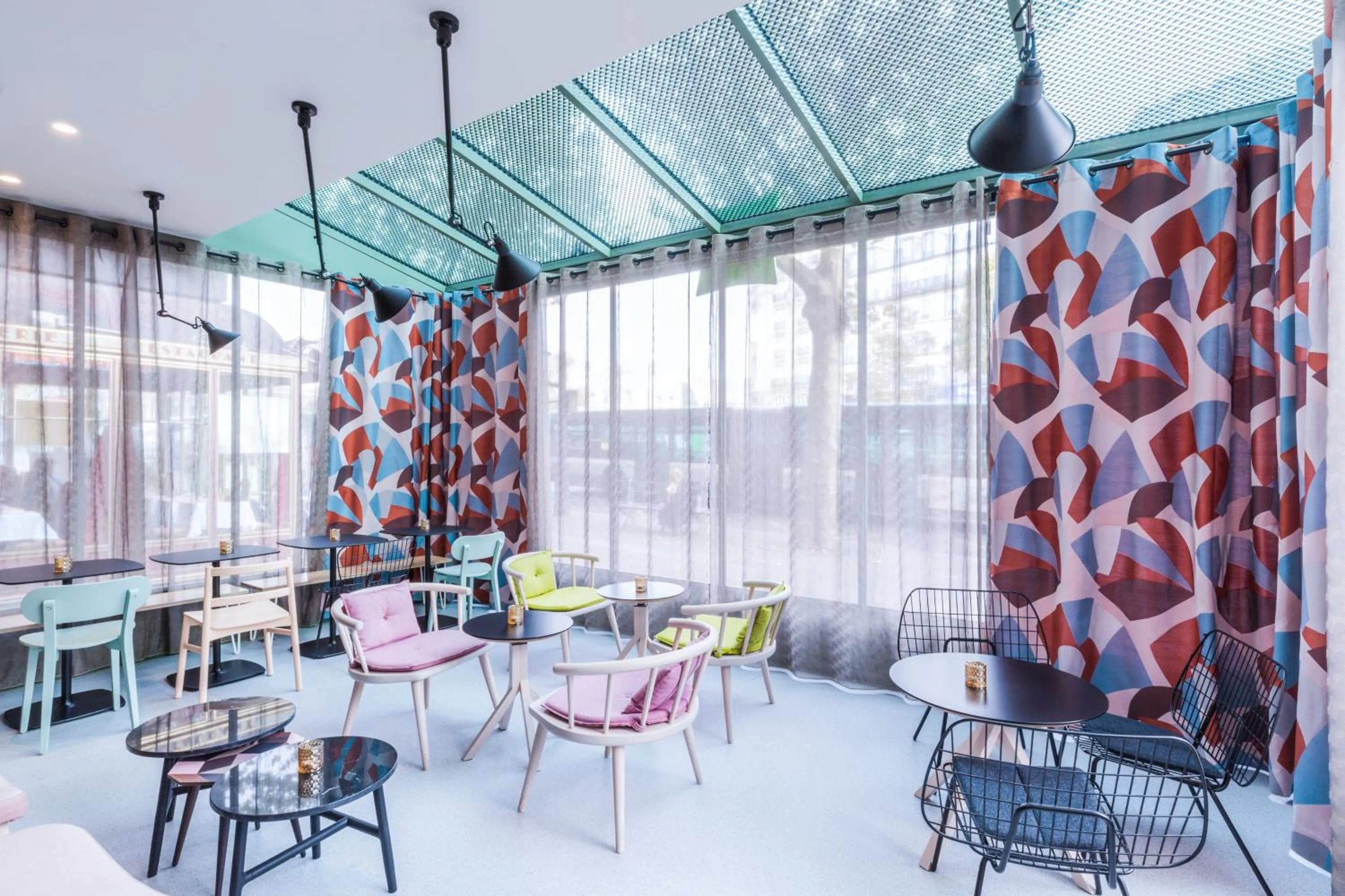 Living room in ibis Styles Paris Gare de l'Est TGV