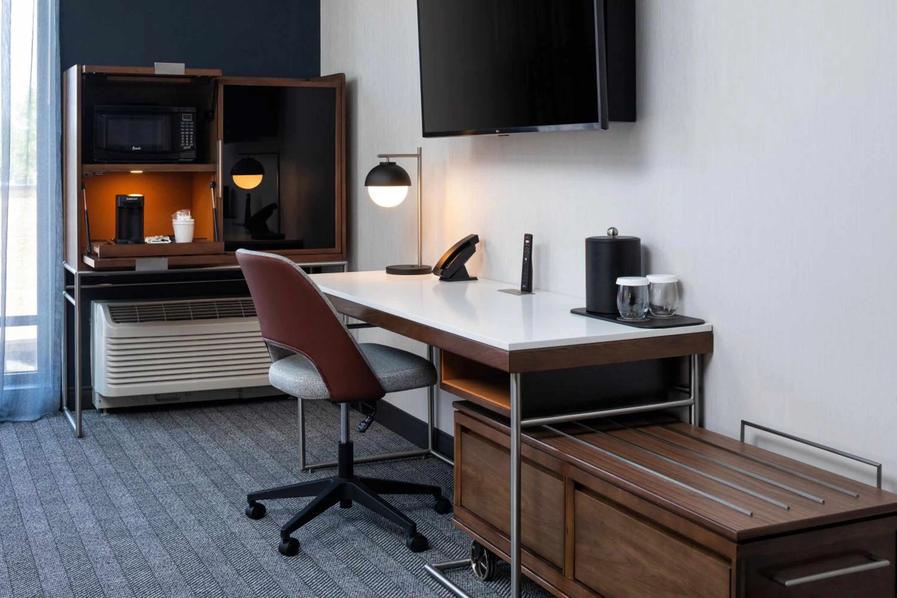 Photo of the whole room in Courtyard by Marriott Owatonna Downtown