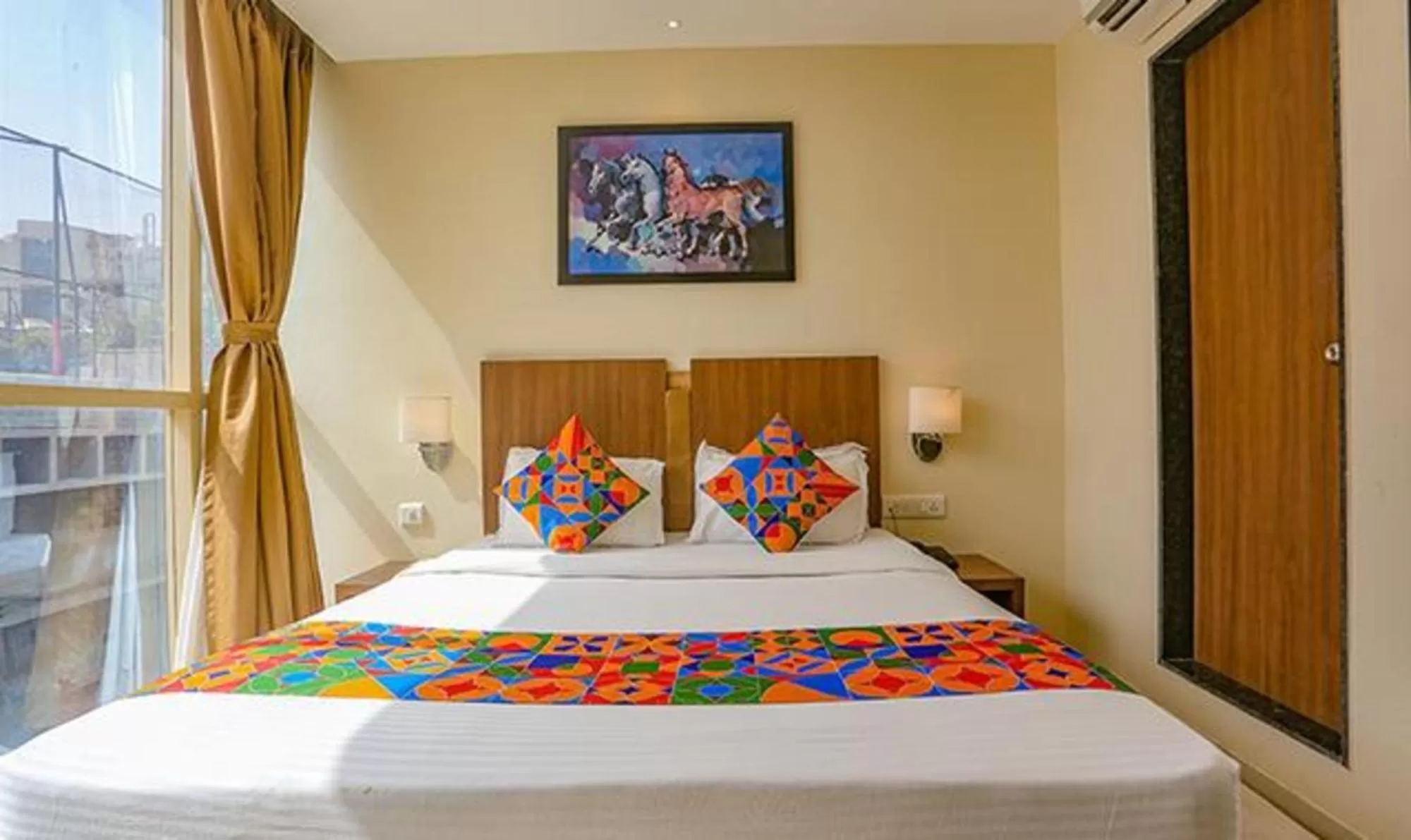 Bed in FabHotel Royal International - Nr Mumbai International Airport