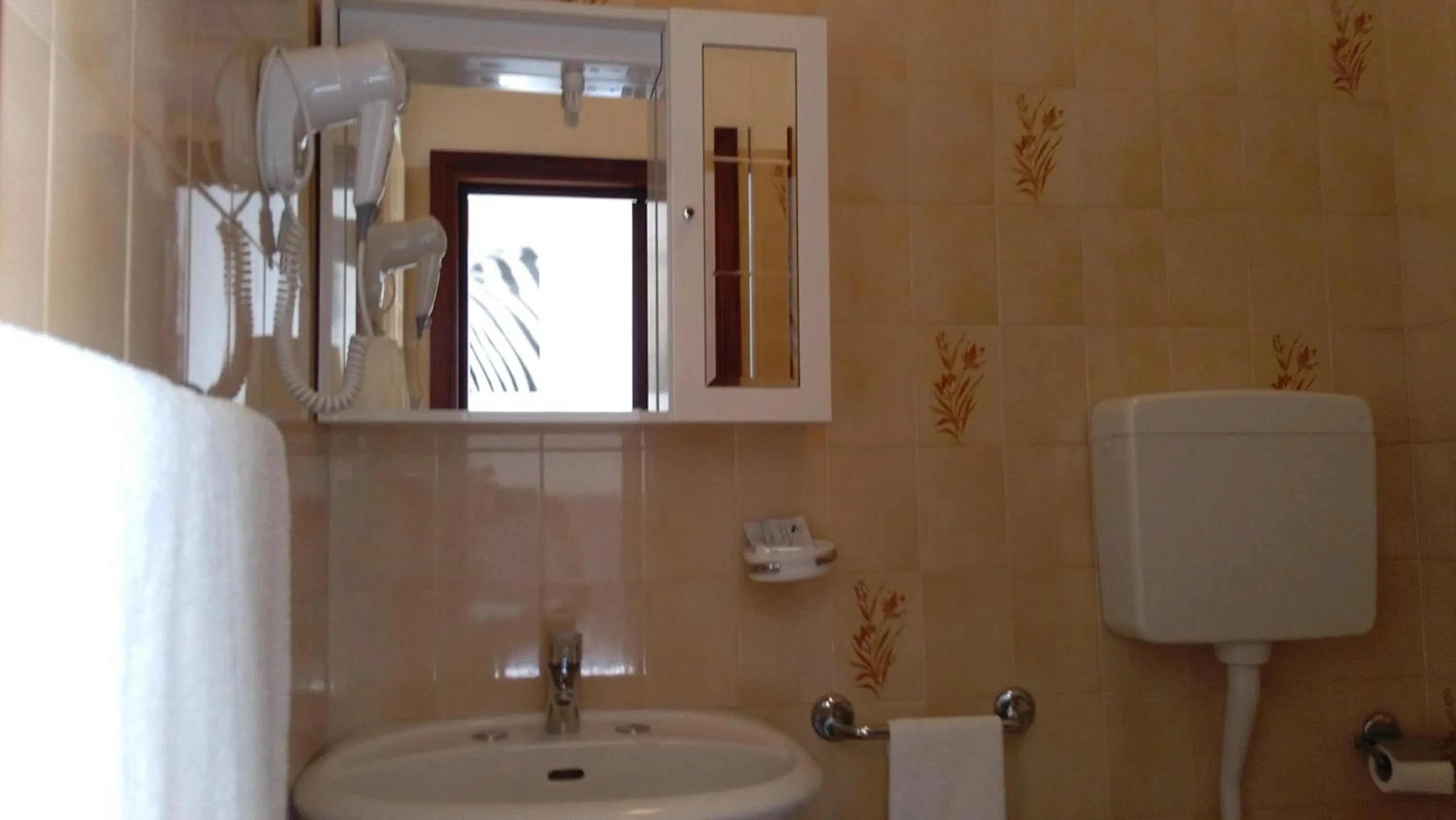 Bathroom in La Quercia Hotel con Ristorante