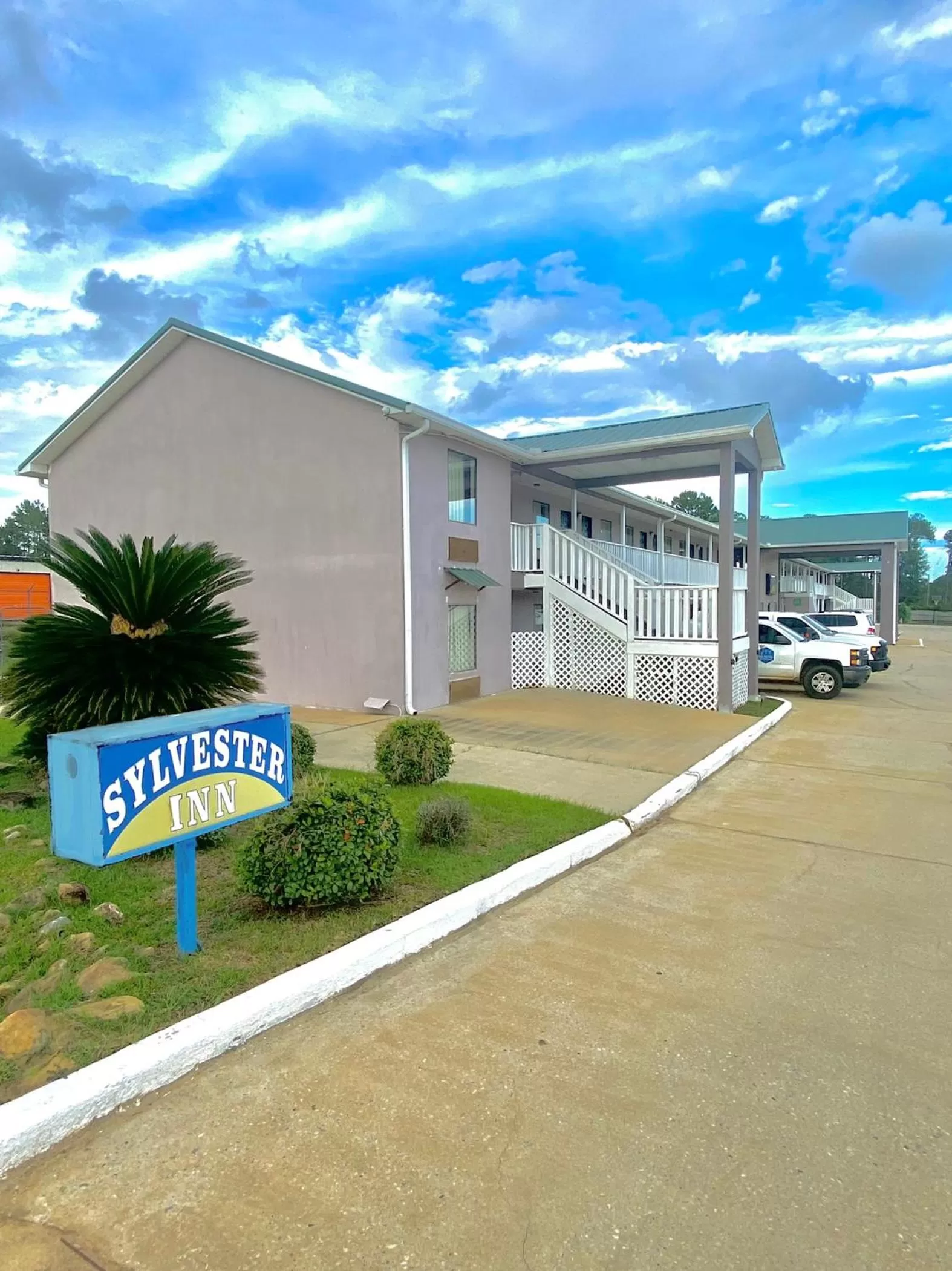 Property building in Sylvester Inn