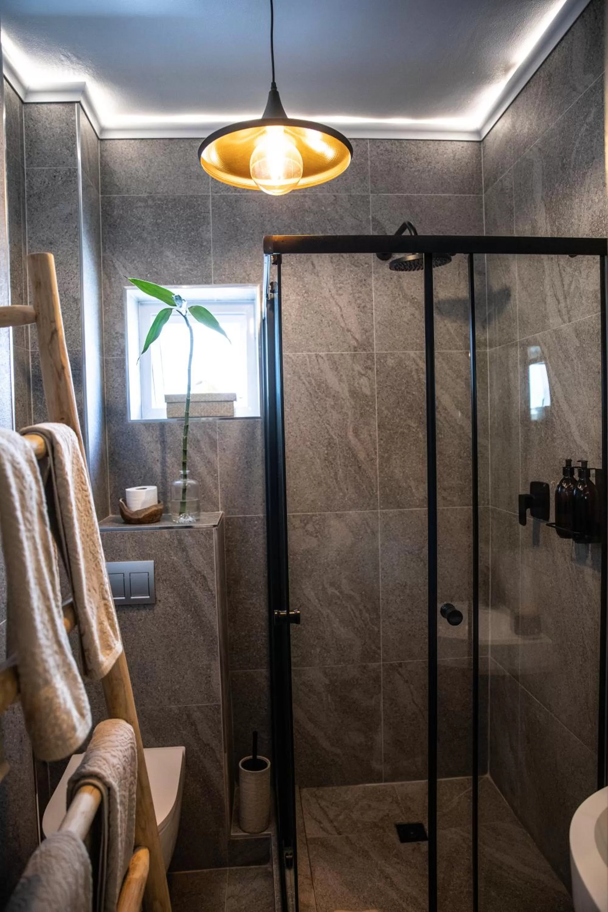 Shower in Sea Castle Hotel Camps Bay