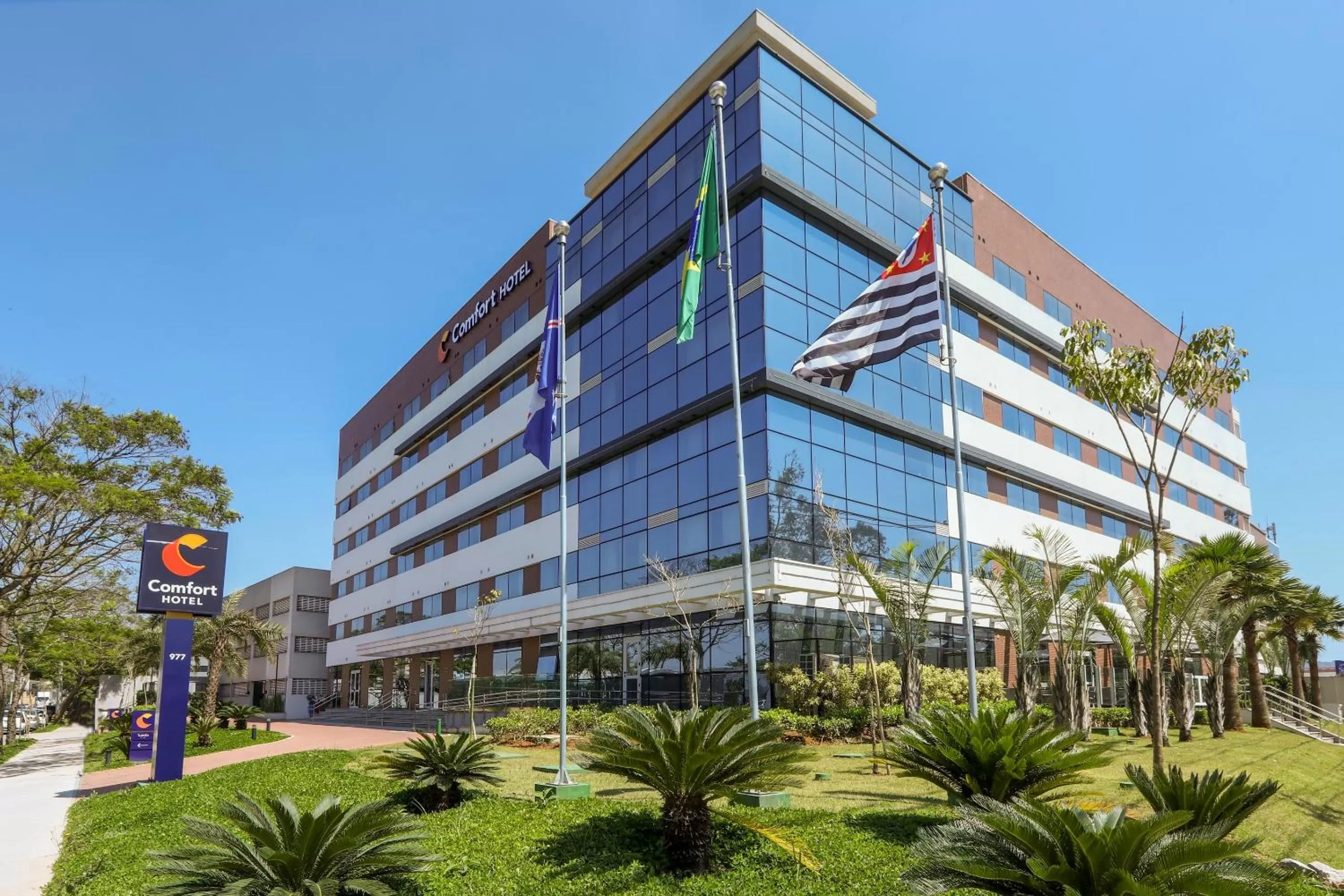 Property building in Comfort Hotel Guarulhos Aeroporto