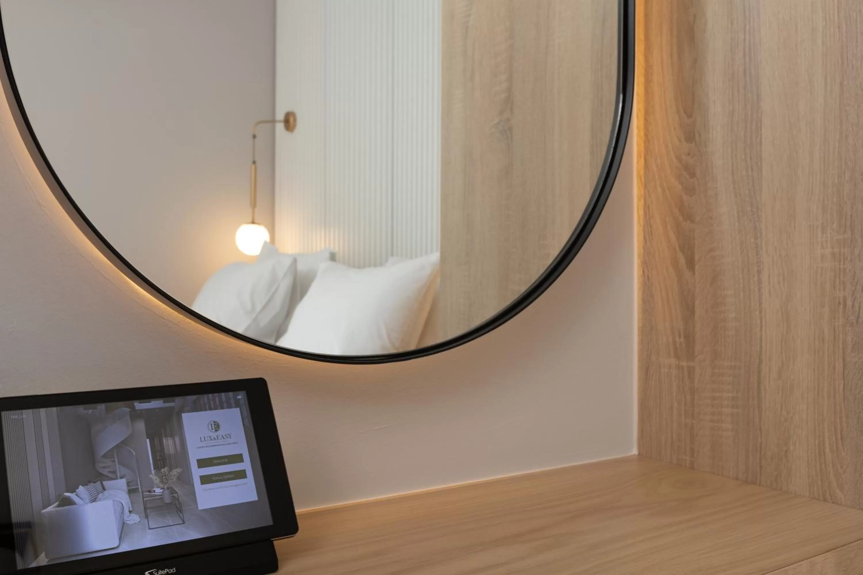 Bed in LUX&EASY Athens Downtown Residences