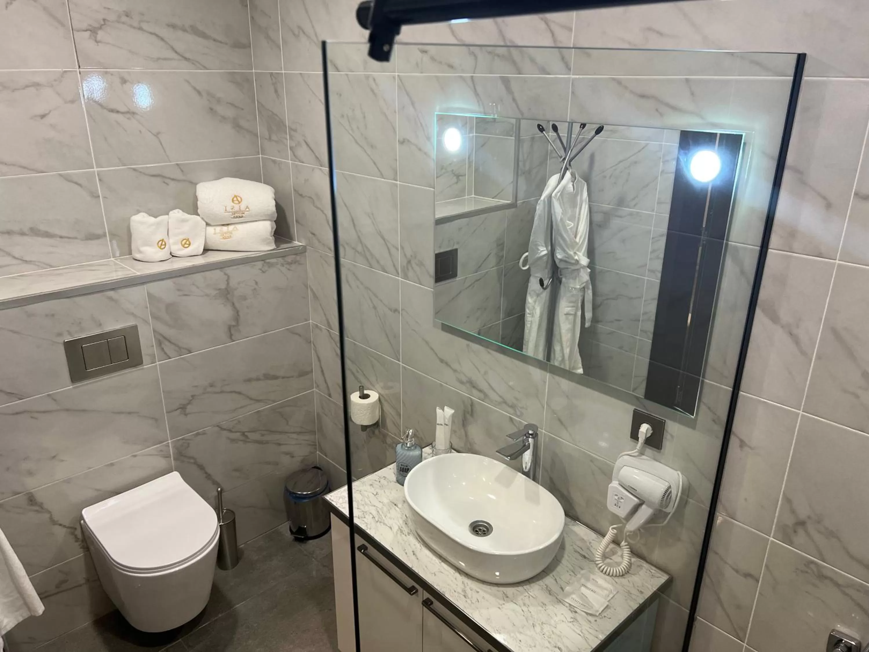 Bathroom in Hotel Aisi