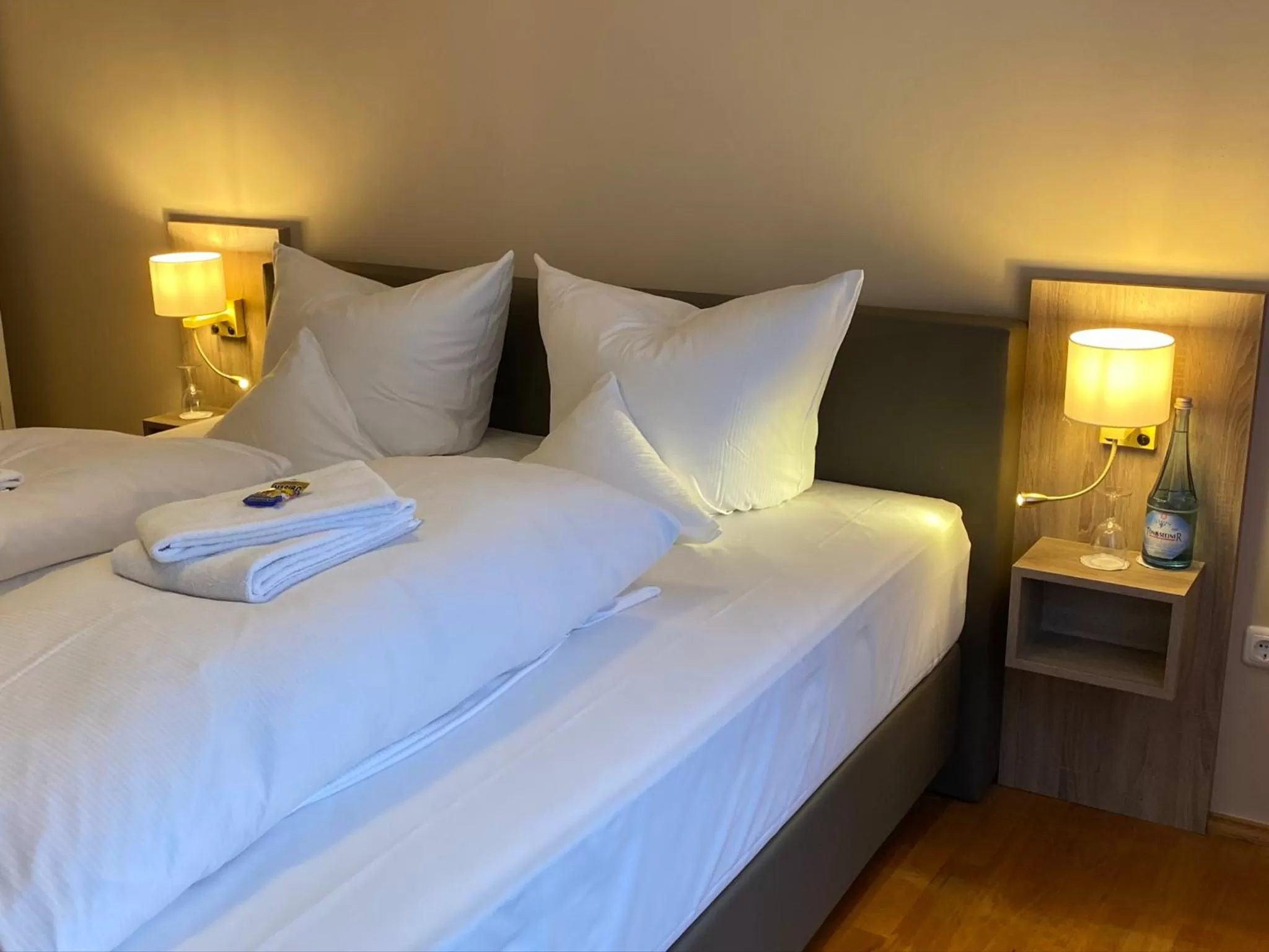 Bed in Horchem Hotel-Restaurant-Café-Bar