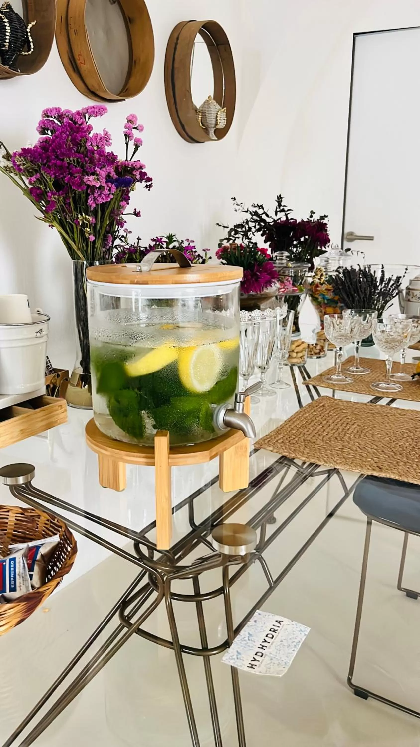 Hydria guest house art gallery