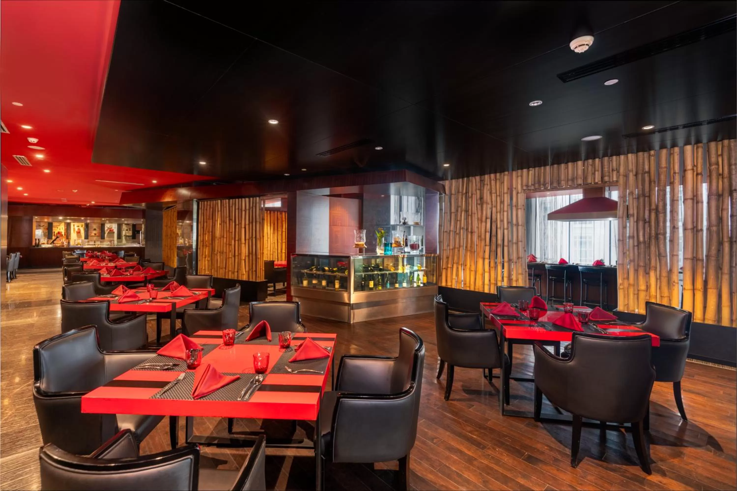 Restaurant/places to eat in NH Collection Colombo