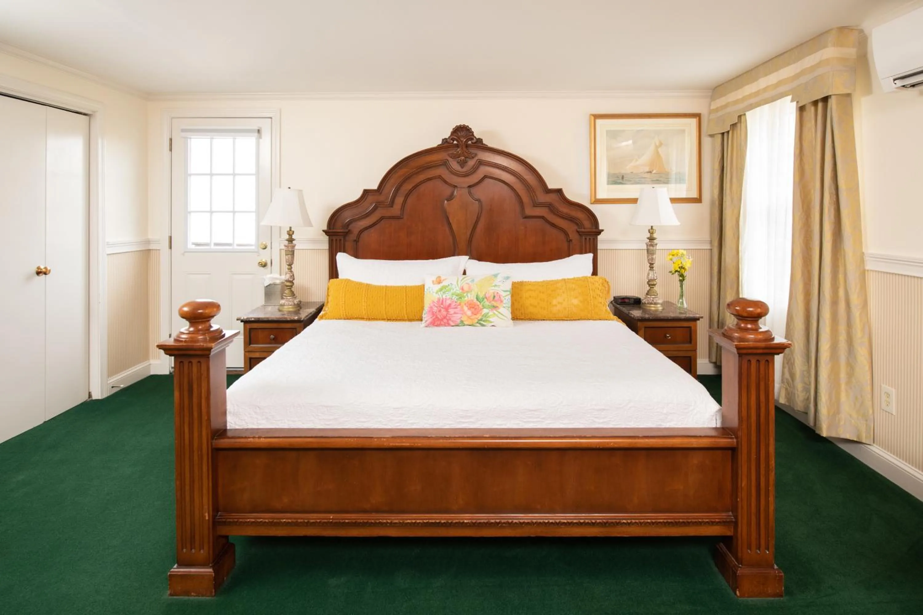 Bed in America's Cup Inn Newport