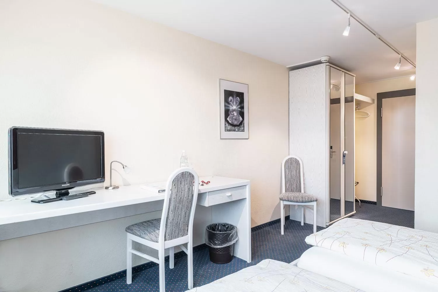 Bed, TV/Entertainment Center in Hotel Drei Könige