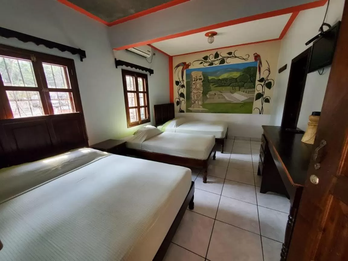 Bed in Hotel & Hostal Yaxkin Copan