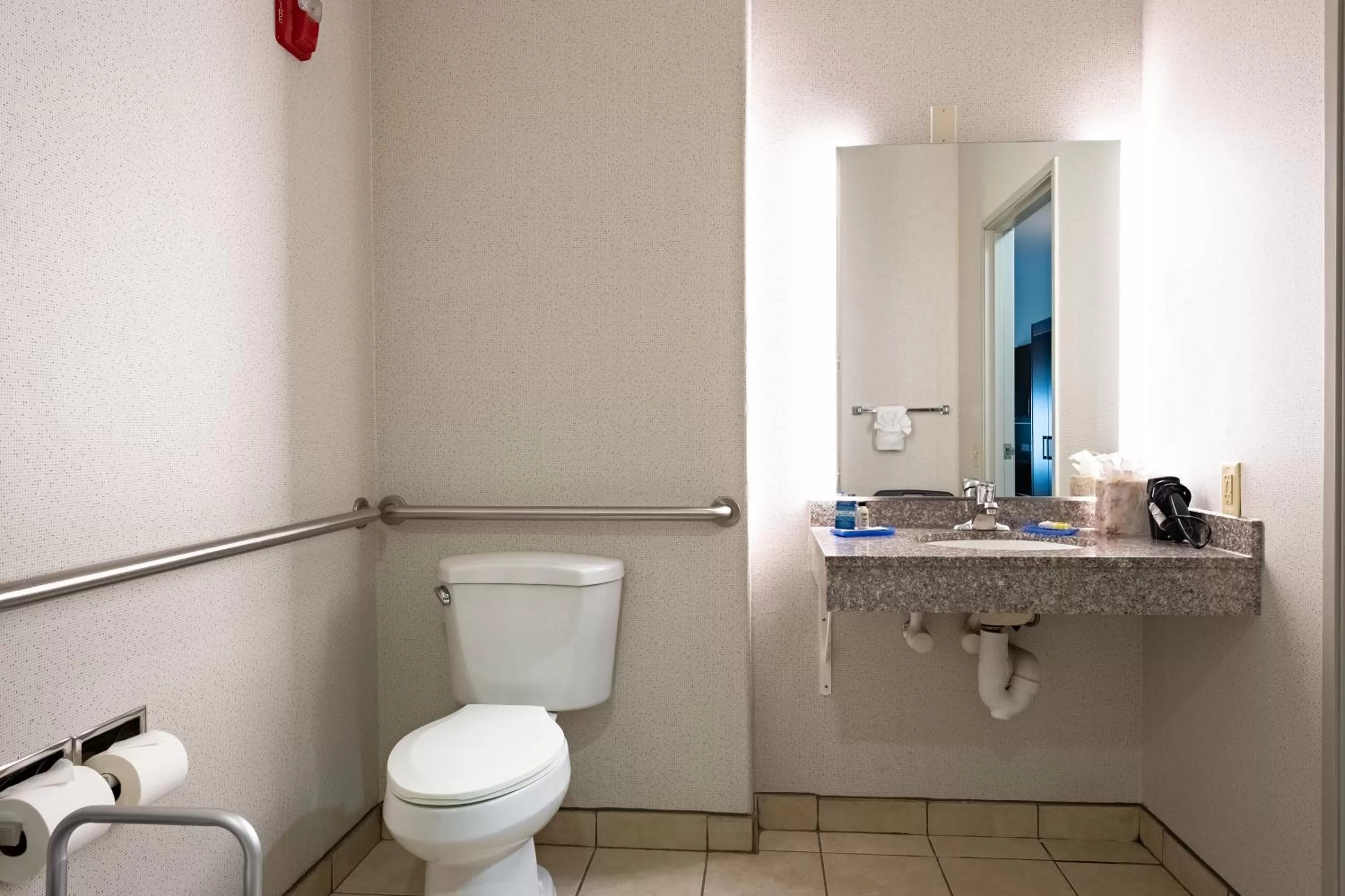 Bathroom in Holiday Inn Express Hotel & Suites Evanston by IHG