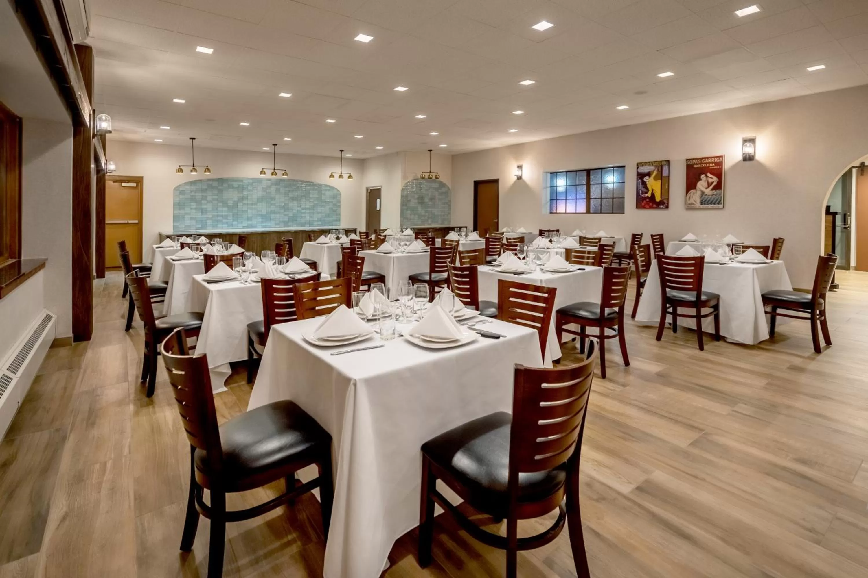Restaurant/places to eat in Grand Williston Hotel and Conference Center