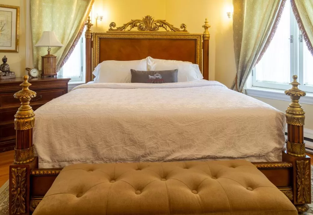 Bed in Grey Gables Inn