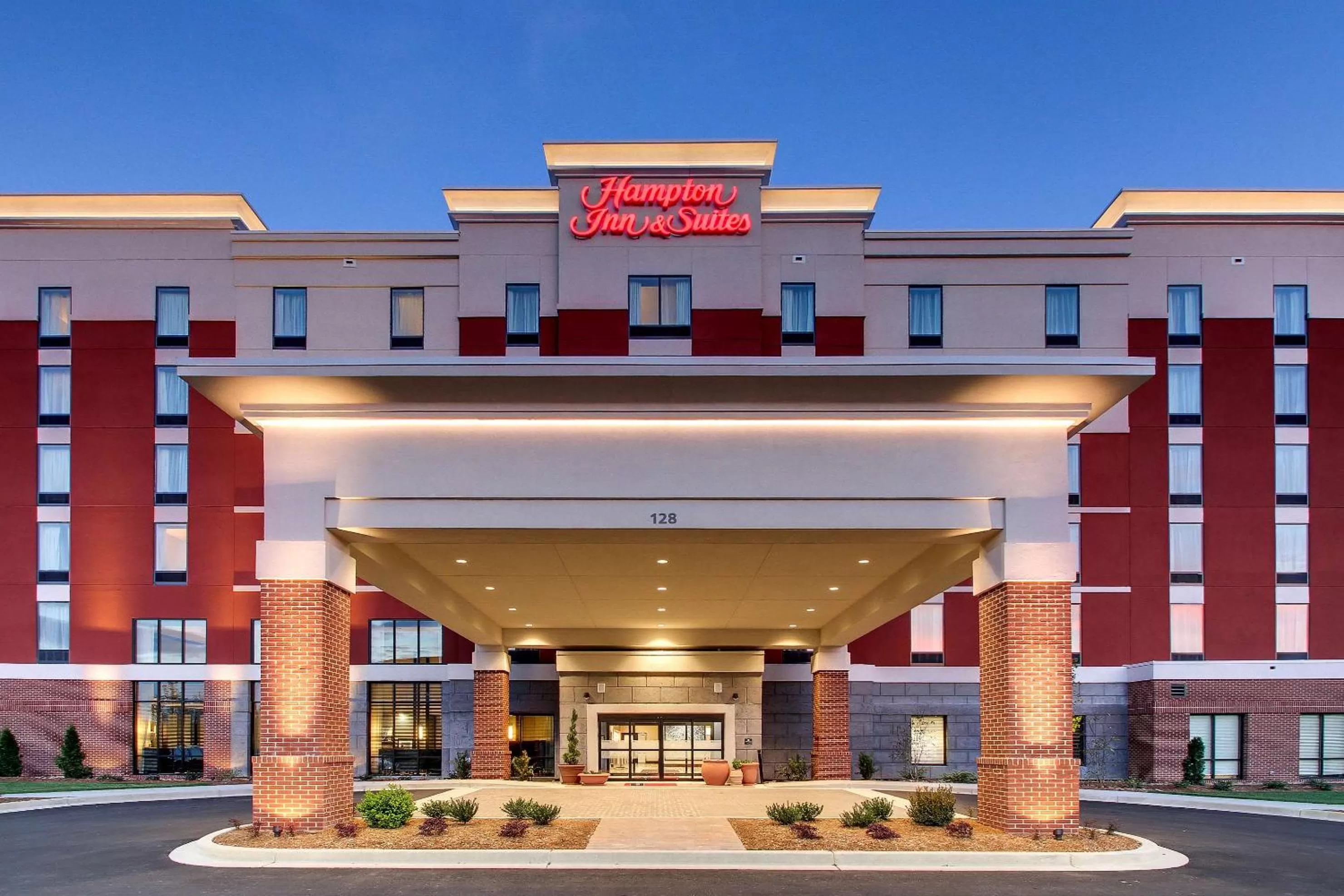 Property building in Hampton Inn & Suites Greenville Airport